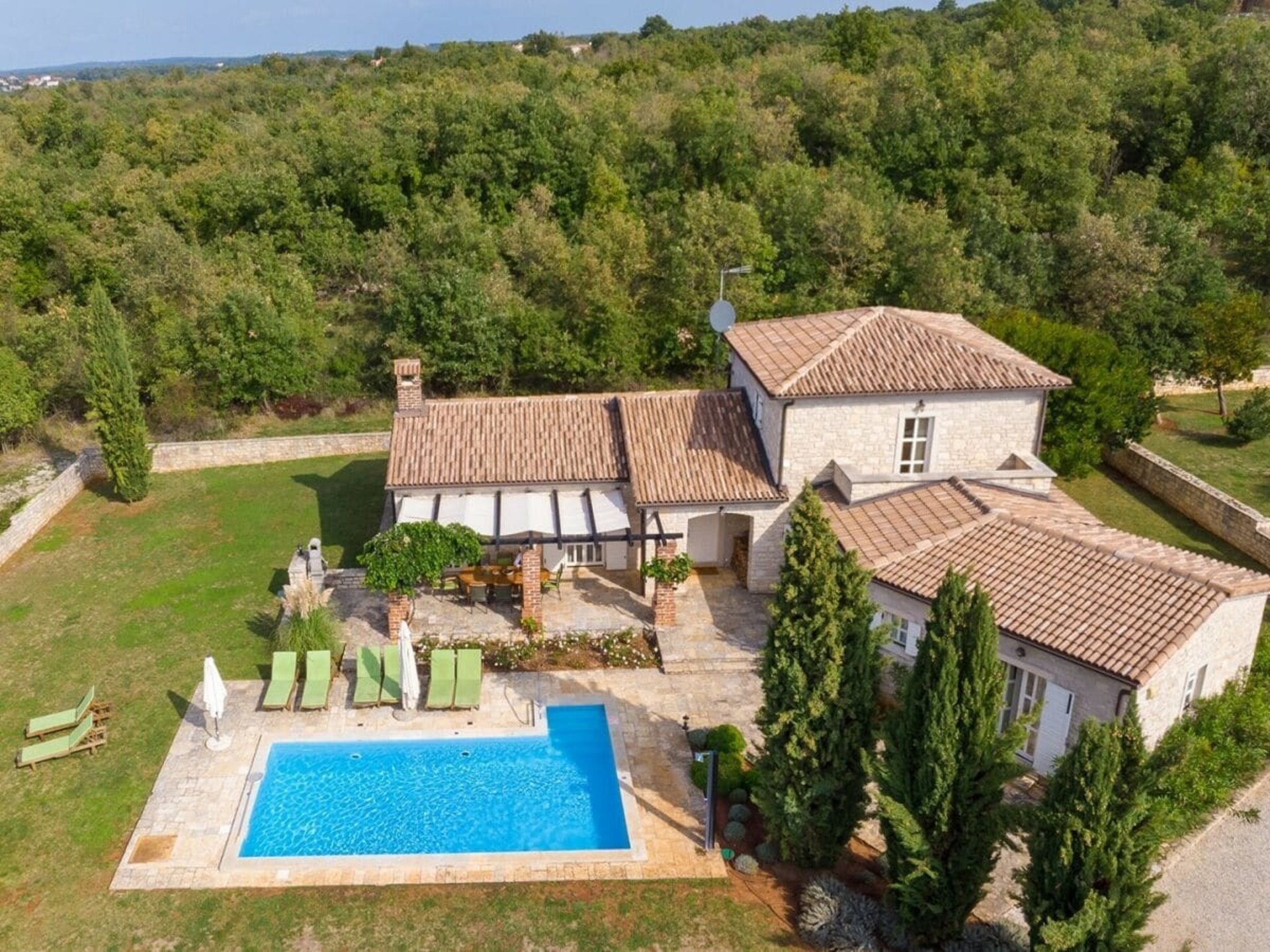 437340 - foto 39