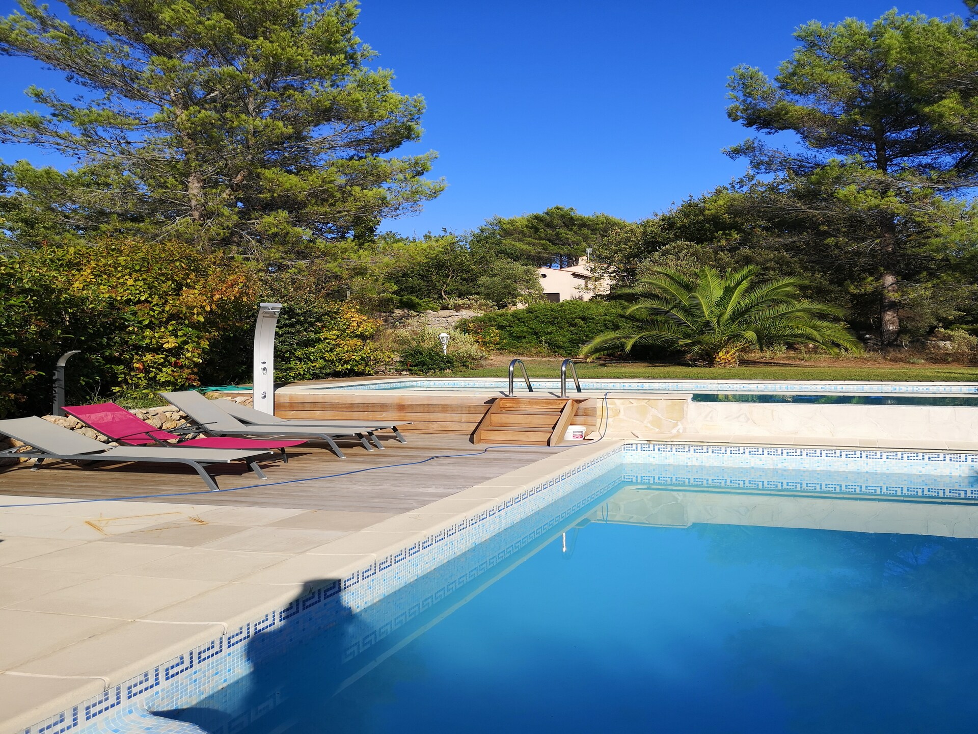 8-persoons villa met privézwembad in Bagnols-En-Foret - foto 8