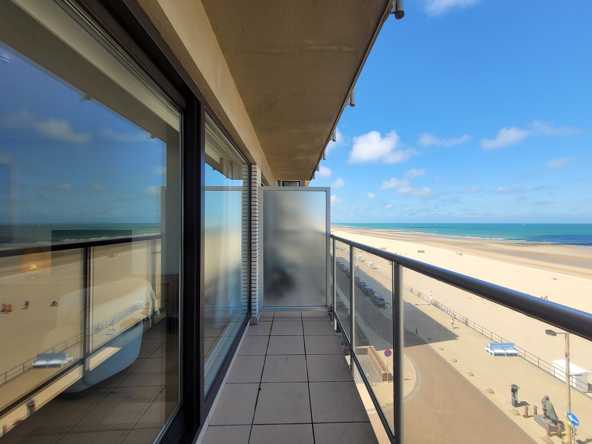 Studio met zeezicht en terras aan de boulevard van Middelkerke - foto 5