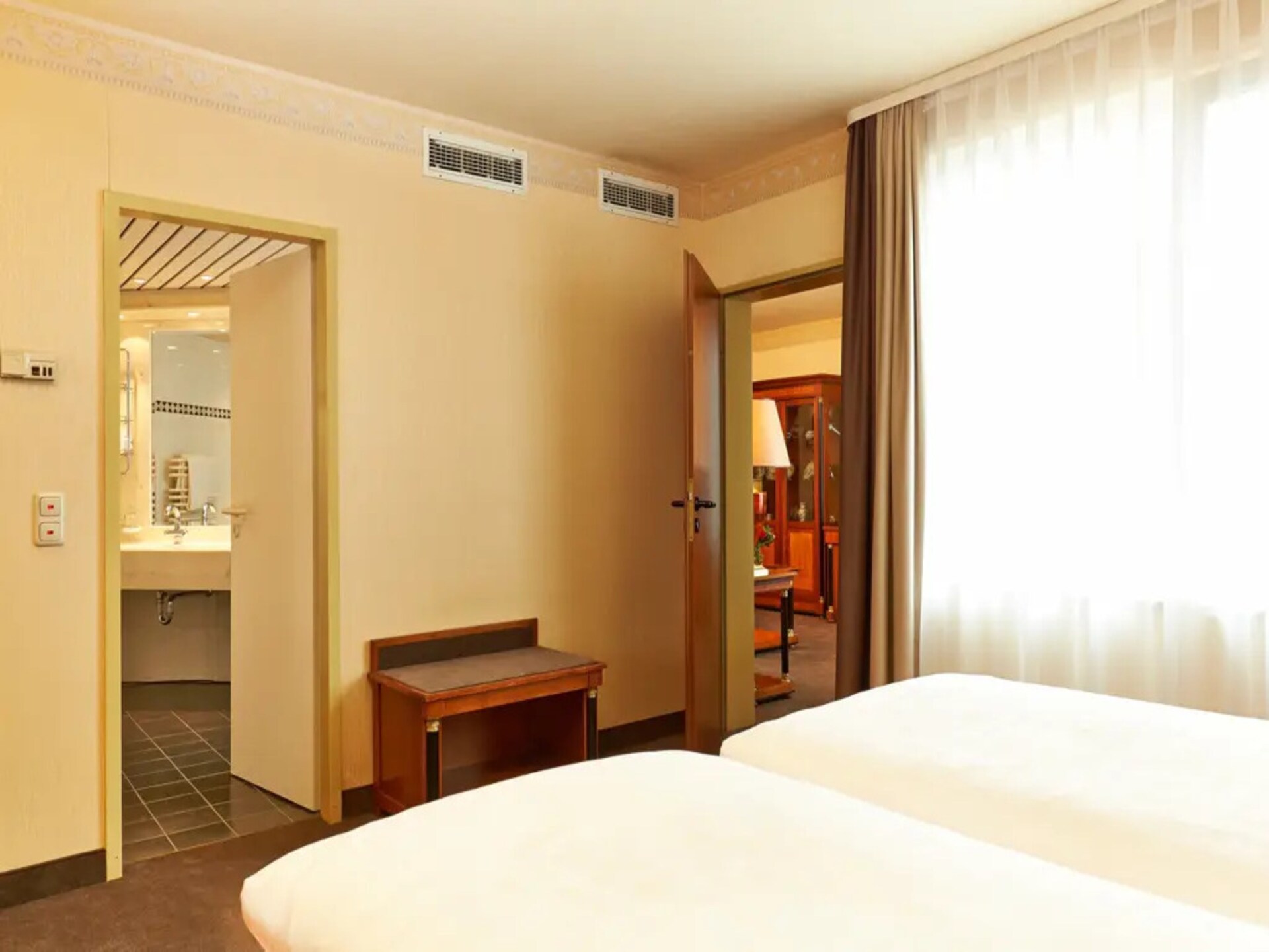 Sunday Hotel Hannover Suite - foto 12