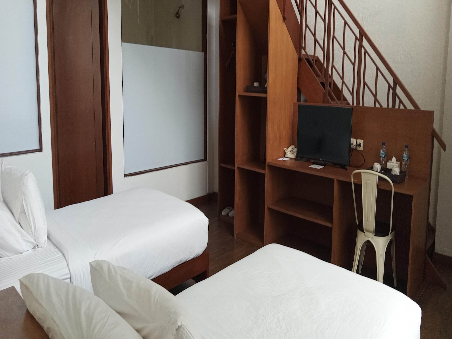 Pondokan Tjiburial Family Suite Villa - foto 8