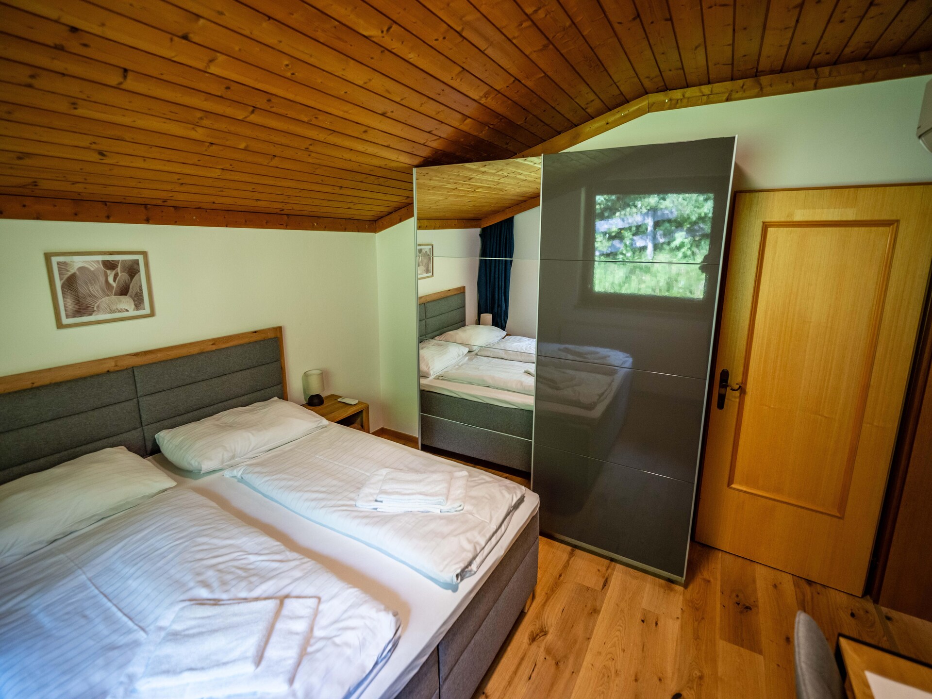 4 Doppelzimmer - TONY NAOMI LOU & TAMARA - foto 12