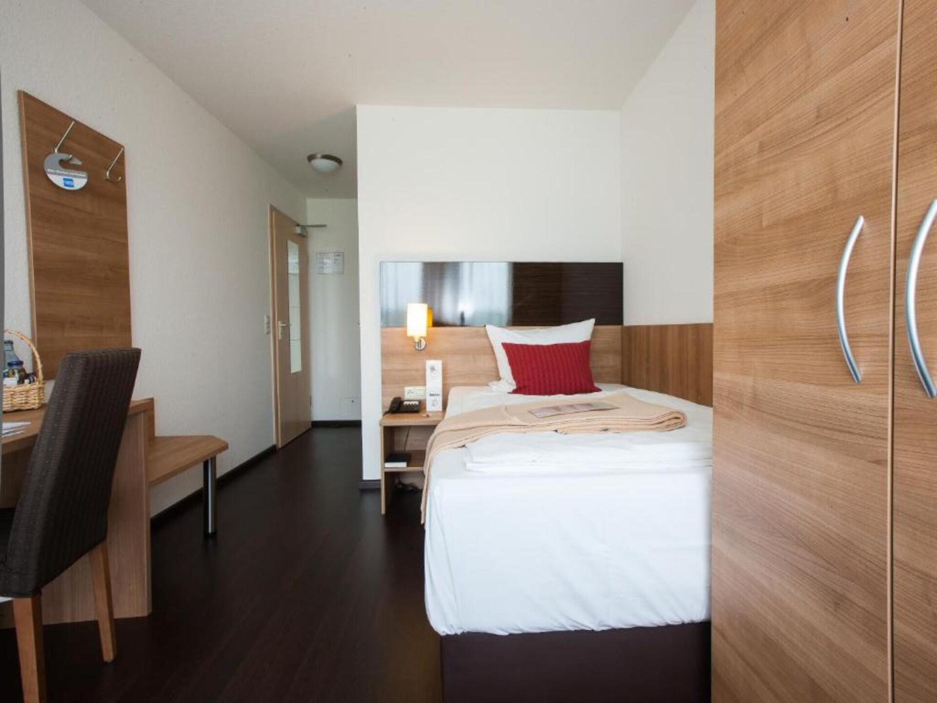 Stuttgart Großbettlingen by Belvilla Single Room - foto 23