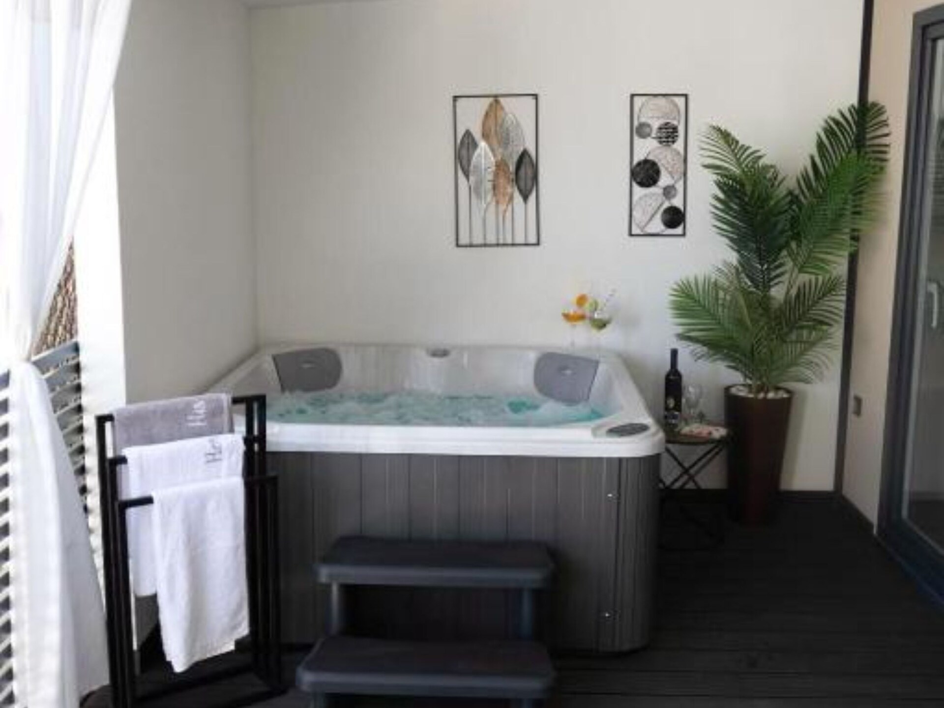 Lux Mobile Homes Vodice - Two bedroom home with private hot tub (Maris) - foto 34
