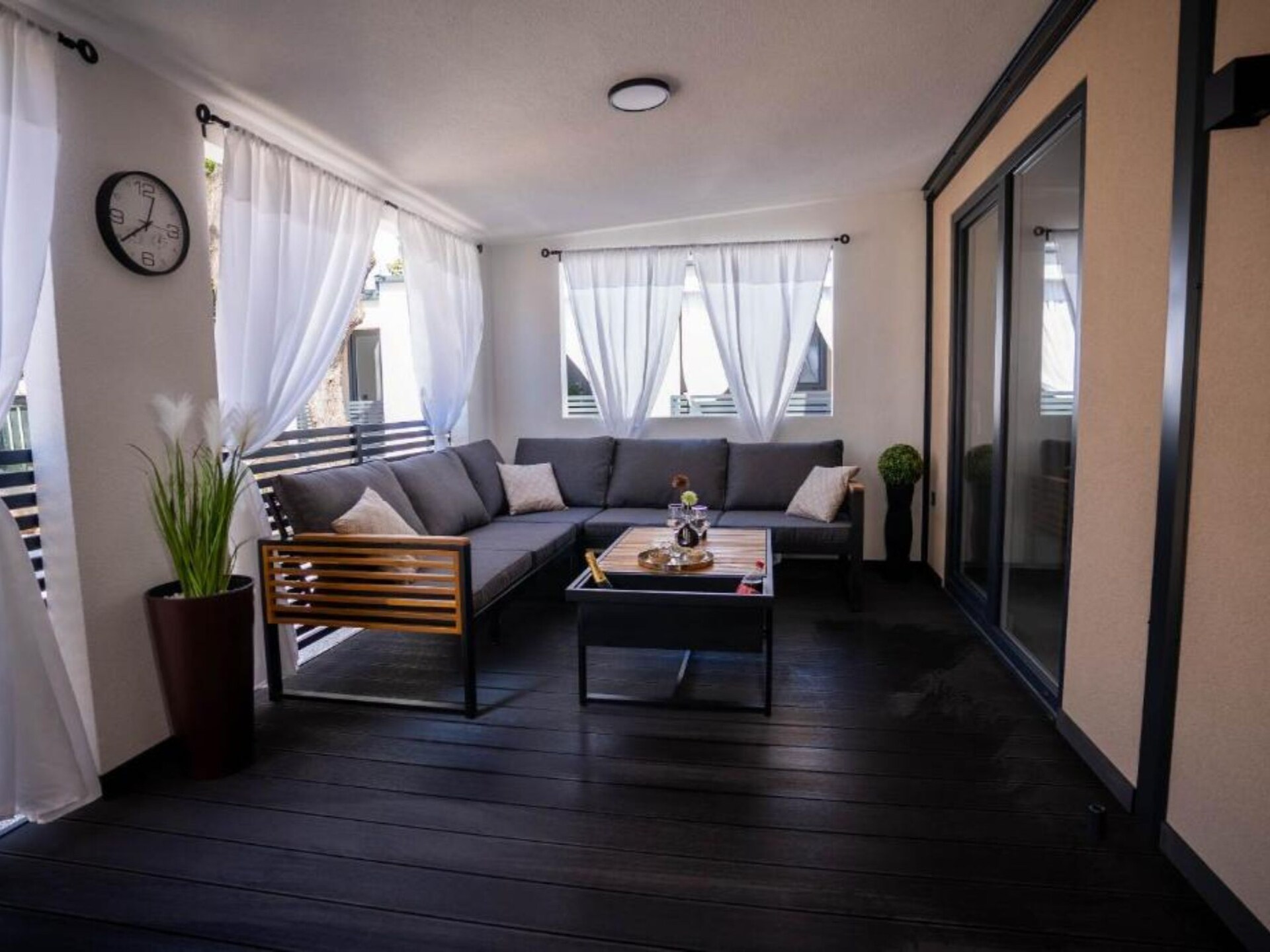 Lux Mobile Homes Vodice - Two bedroom home with private hot tub (Maris) - foto 11