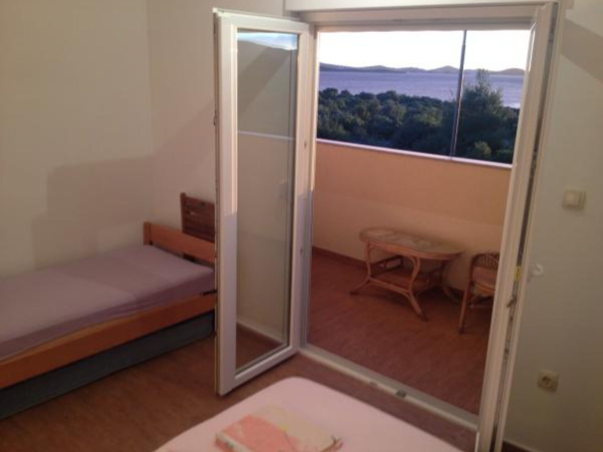 Guest House Jurković - One Bedroom Apartment with Balcony - foto 2