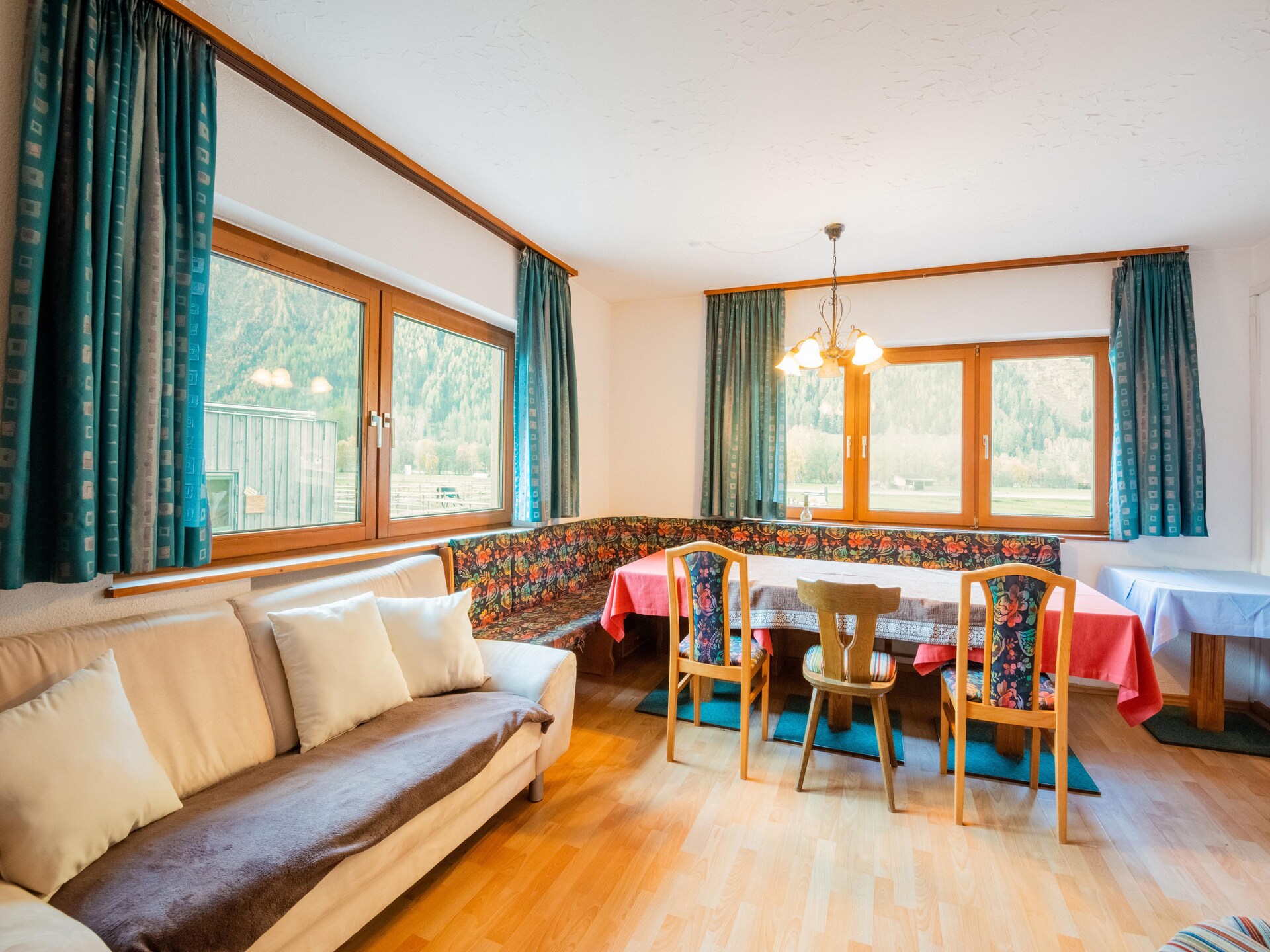 Chalet Friedl: Authentieke boerderij met paardenstallen in Ötztal - foto 2