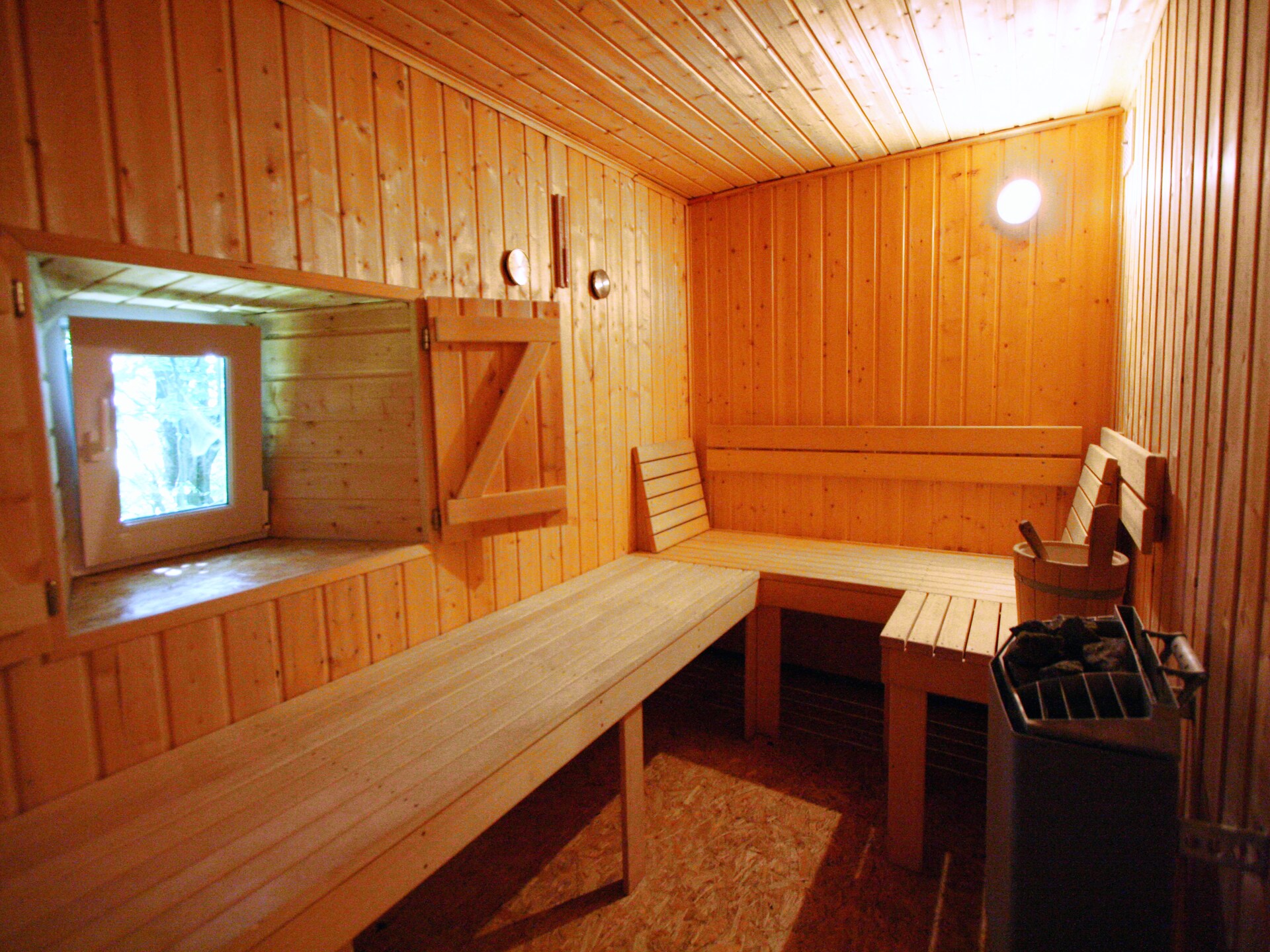 13-persoons vakantiehuis met sauna en speelruimte in Waimes - Sourbrodt - foto 23