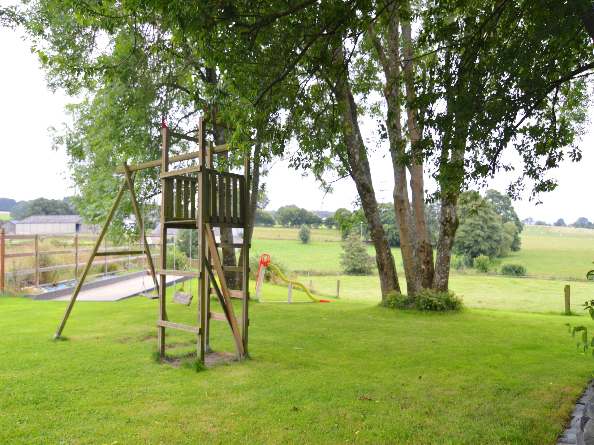 16-persoons boerderij met speelkamer en tuin in Libramont - foto 31