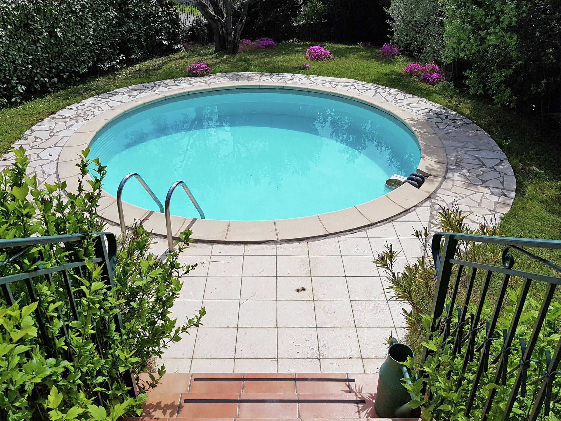 Villa met privézwembad en valleizicht nabij Saint-Laurent-de-Carnols - foto 10