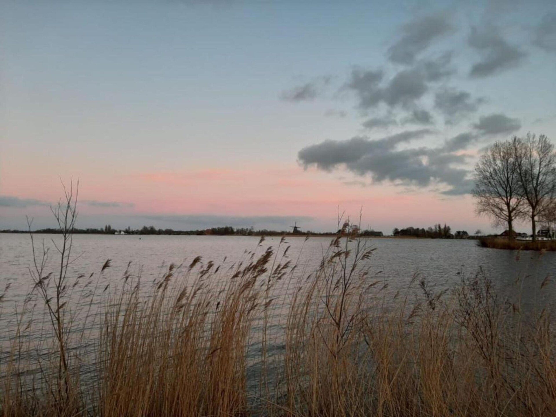 Vrijstaande Solovilla aan water in Sint Nicolaasga met tuin - foto 27