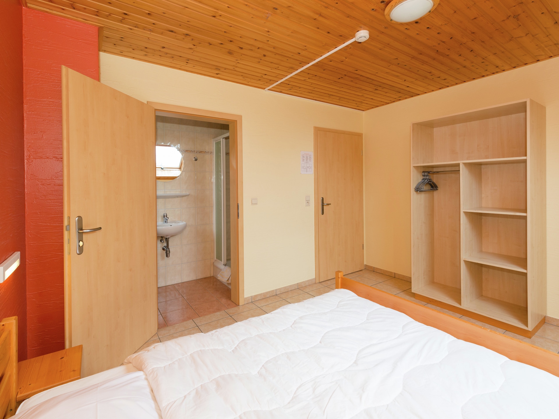 Op 1,0 km van het meer: ruim 24-persoons vakantiehuis in Waimes - Robertville - foto 24