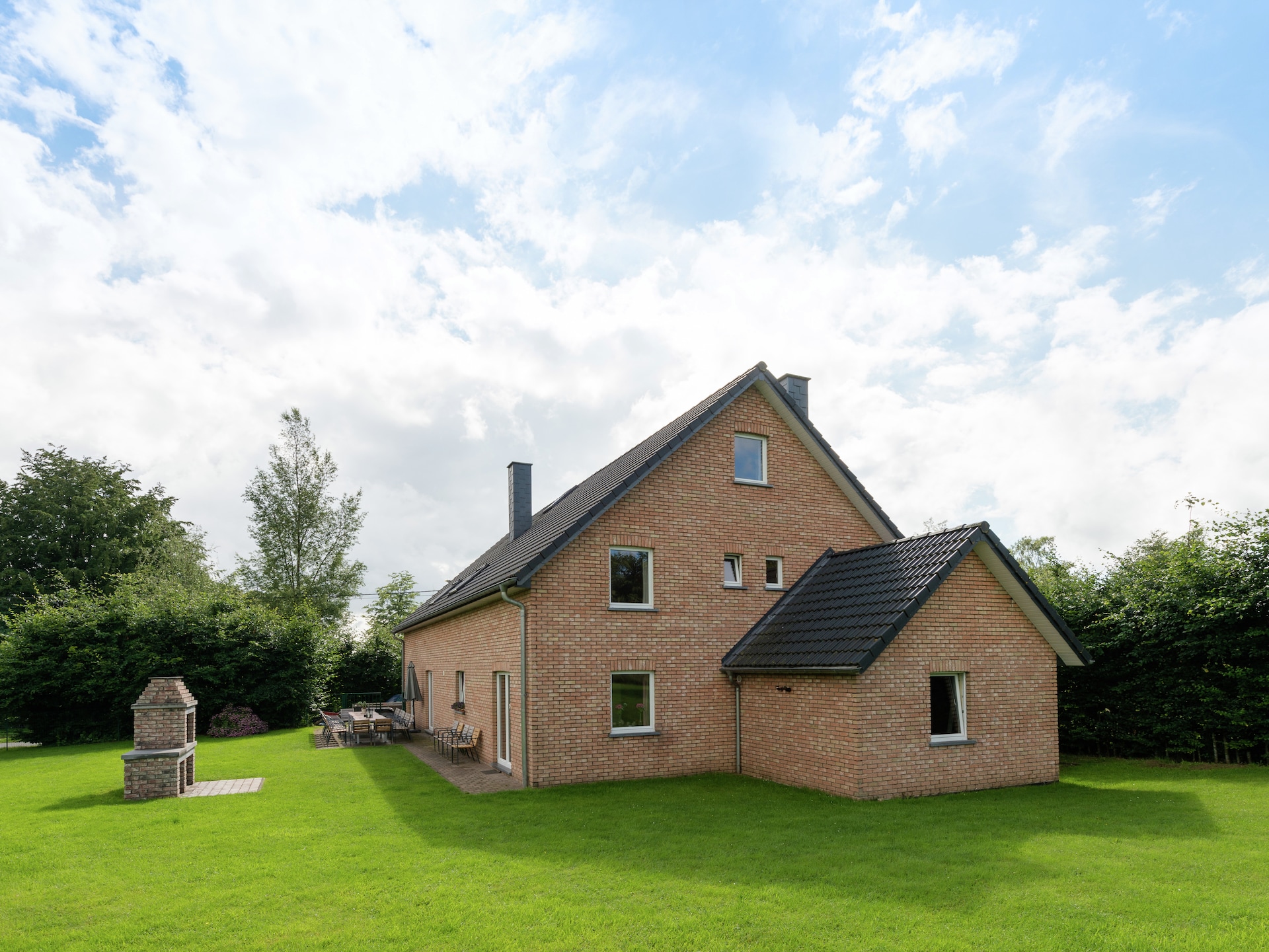 Op 1,0 km van het meer: ruim 24-persoons vakantiehuis in Waimes - Robertville - foto 1