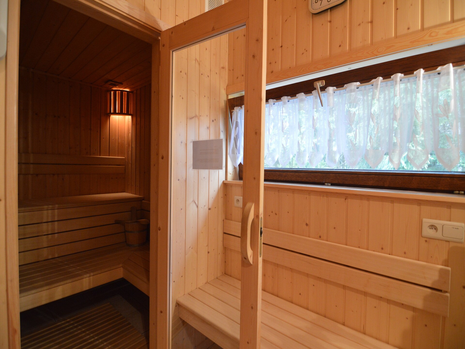 Sfeervol vakantiehuis voor 12 personen in de bossen bij Thirimont - foto 4