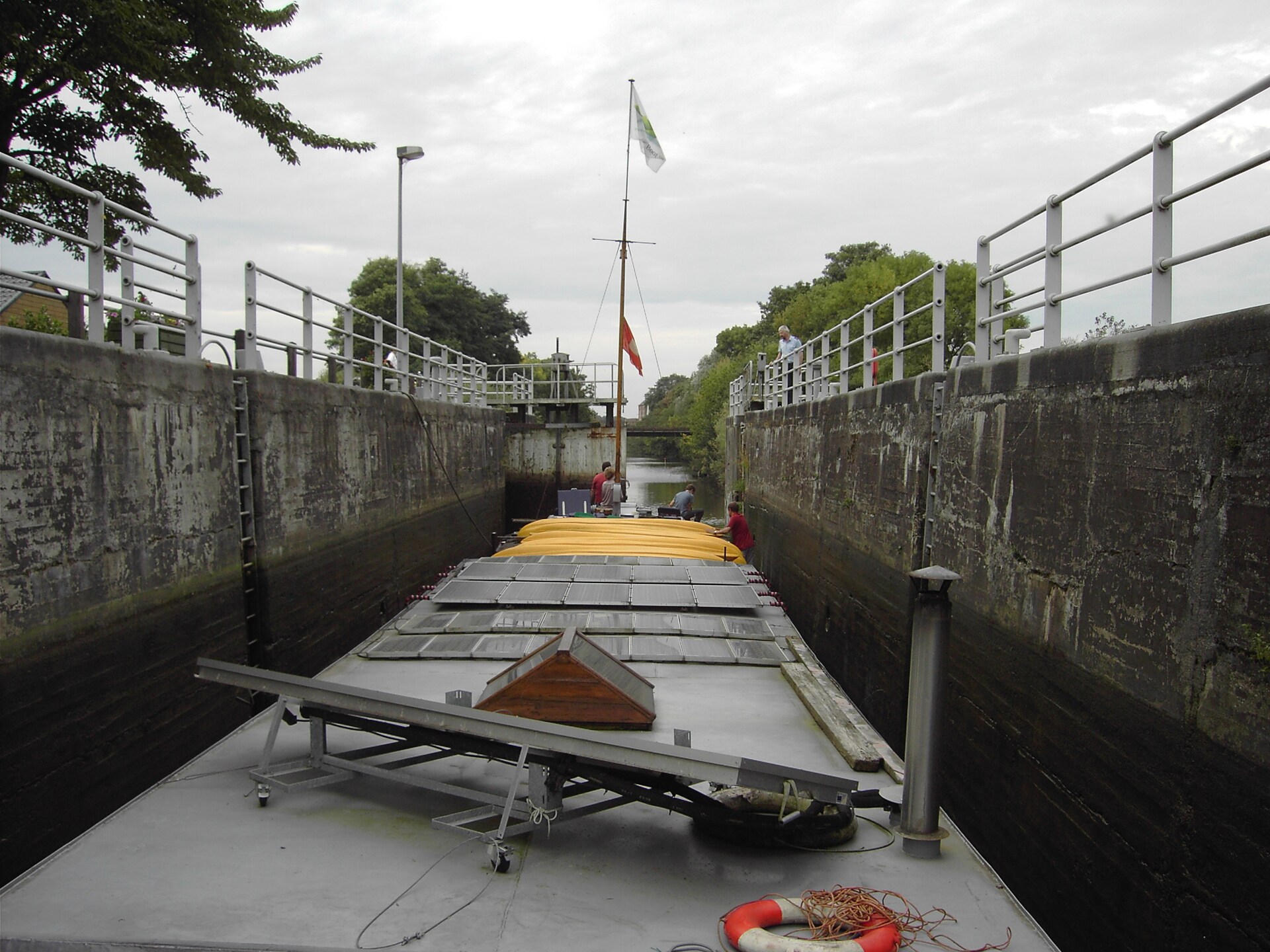 Woonboot voor 15 personen aan het water in Merkem, West-Vlaanderen - foto 34