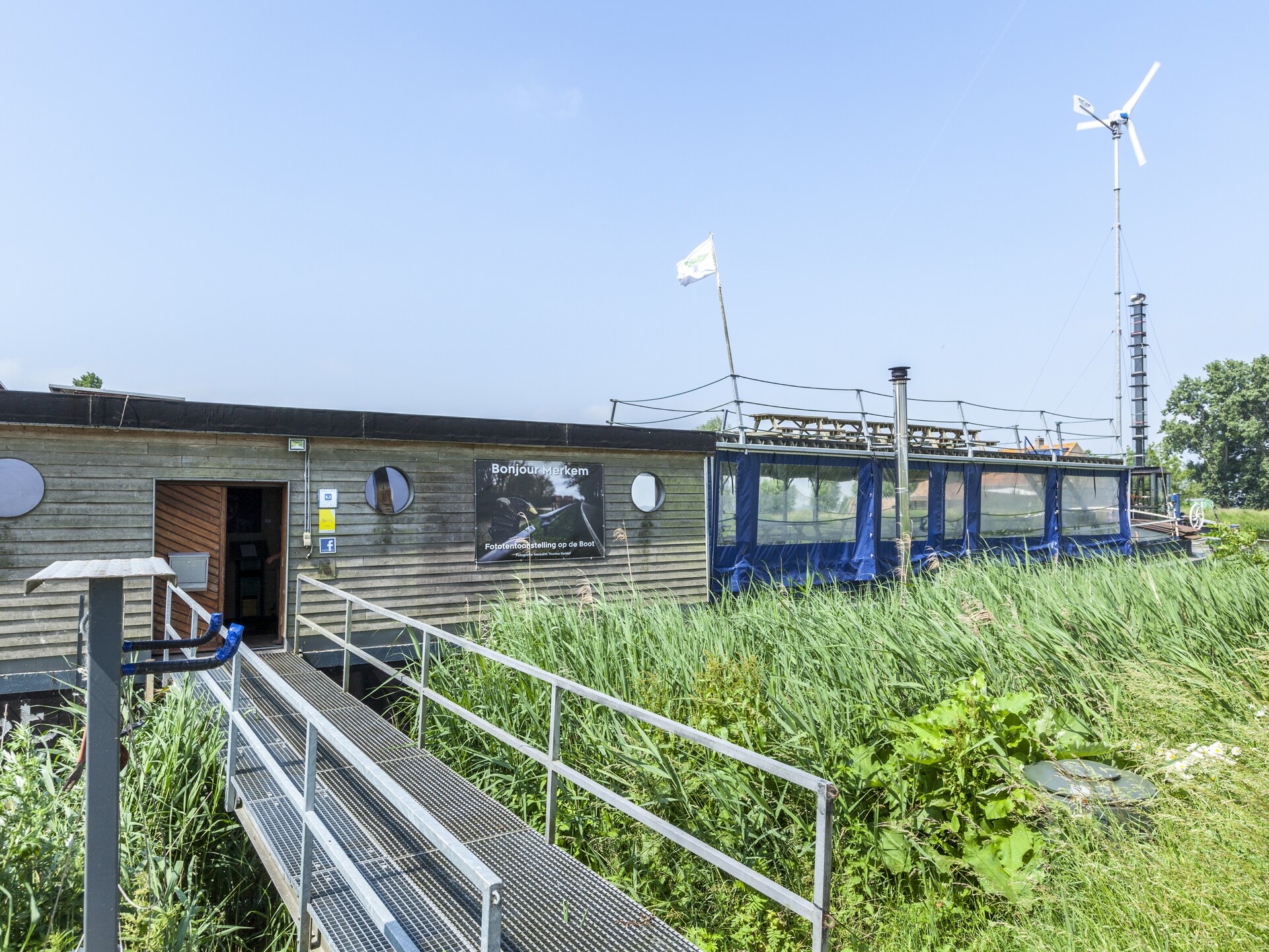 Woonboot voor 15 personen aan het water in Merkem, West-Vlaanderen - foto 8