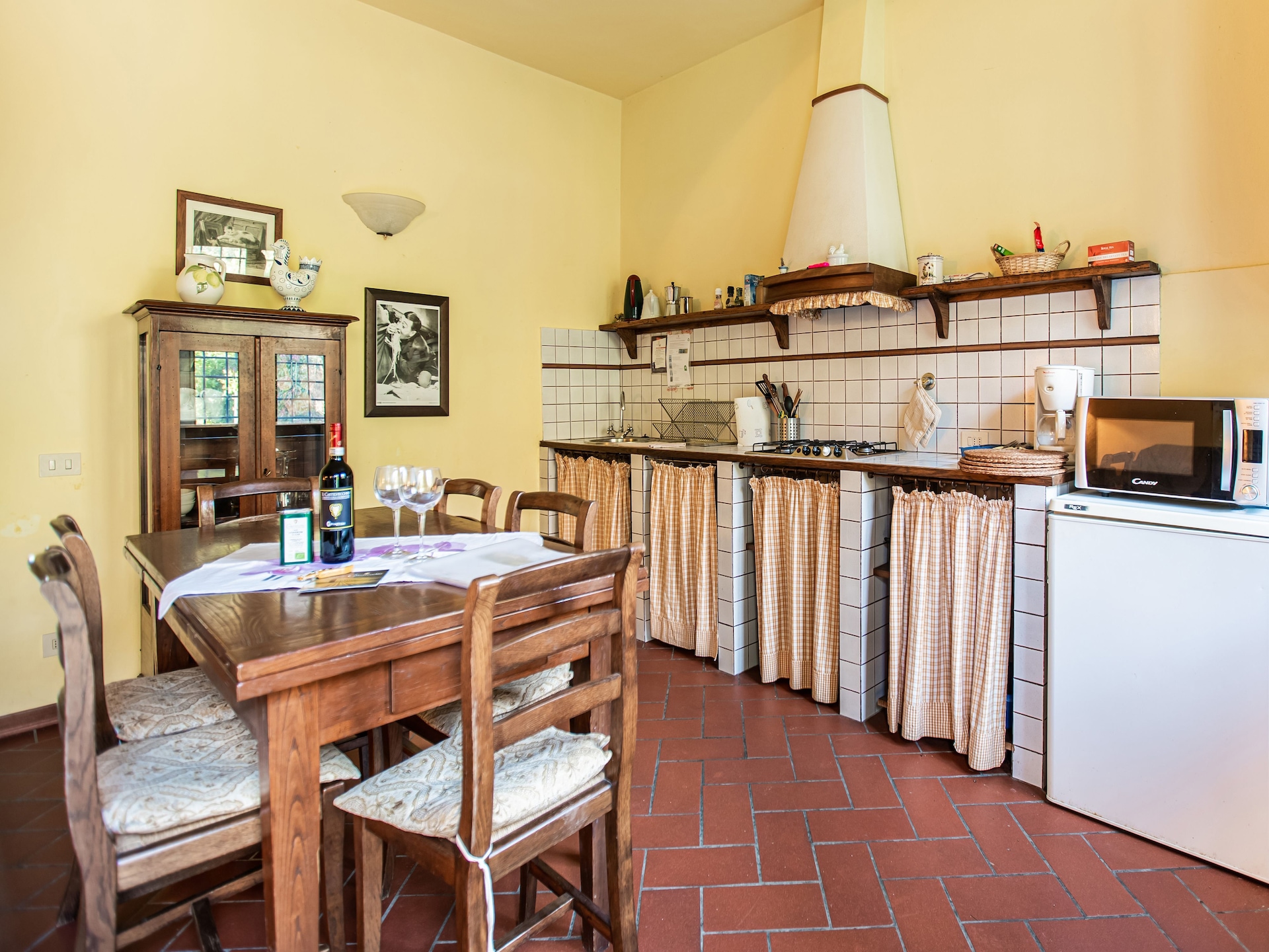 Authentieke boerderij Loggia in hartje Chianti met zwembad en wijnproeverijen - foto 4