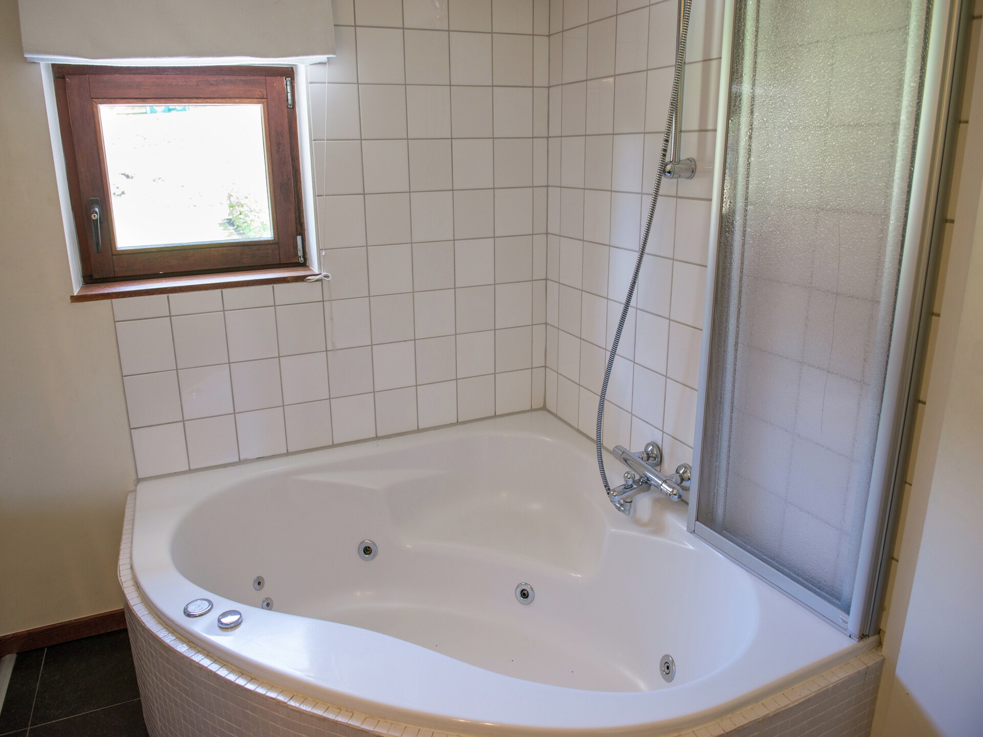 Vakantiehuis met sauna en jacuzzi aan de rand van het bos in Malmedy - foto 19