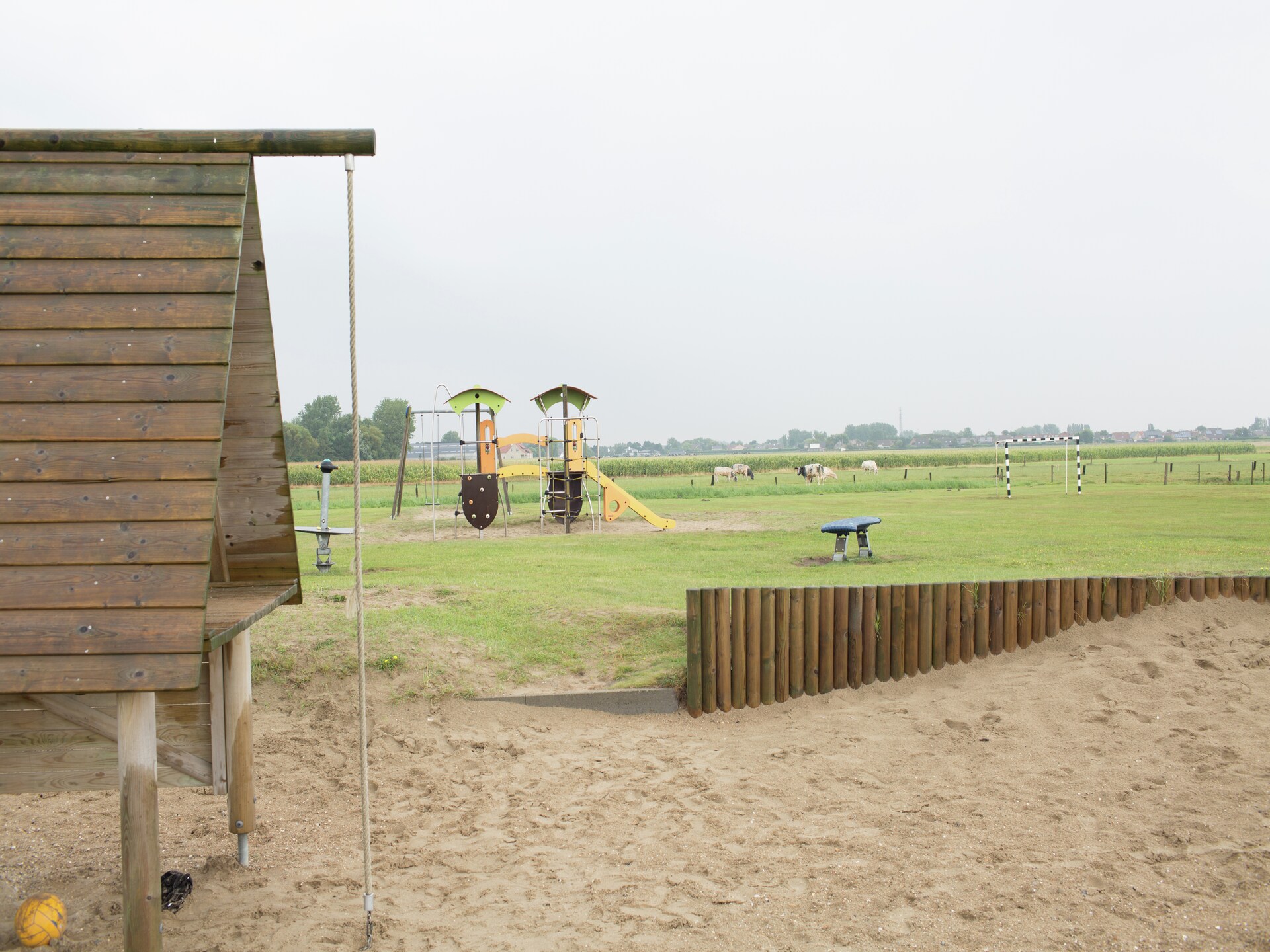 Kindvriendelijk vakantiehuis nabij strand en bos in De Haan - foto 38