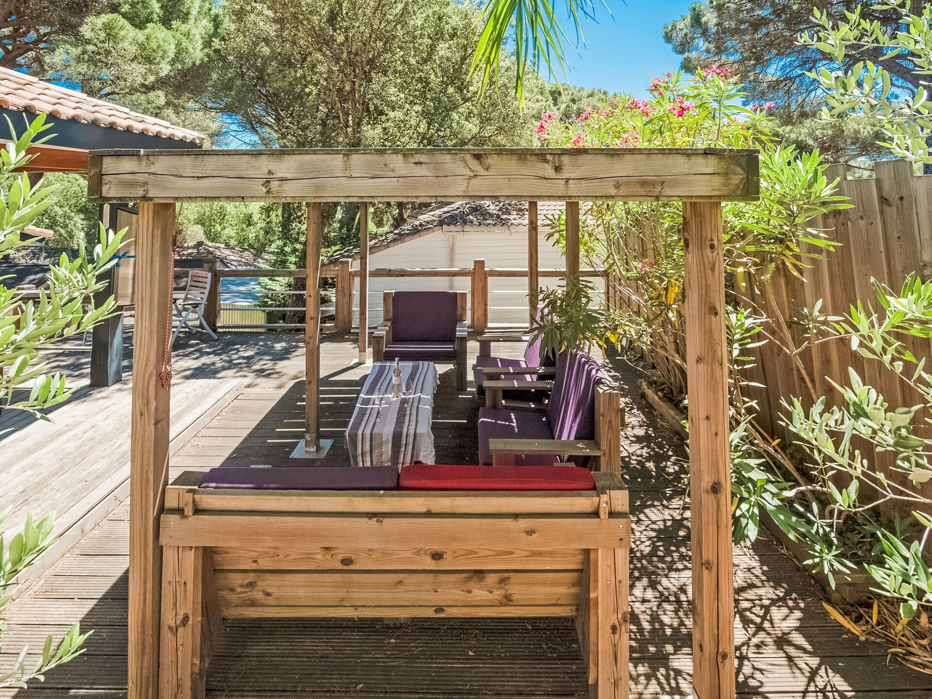 Houten villa Lavande op groen park nabij Saint-Tropez - foto 18