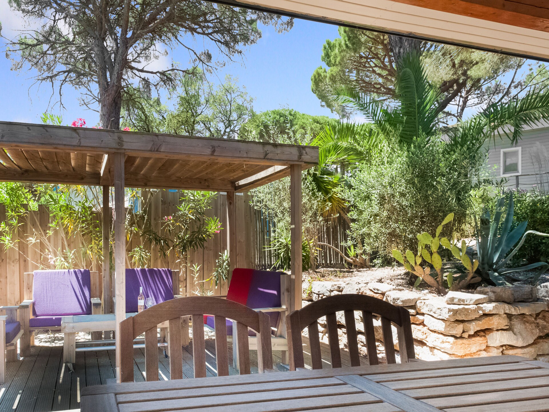 Houten villa Lavande op groen park nabij Saint-Tropez - foto 17