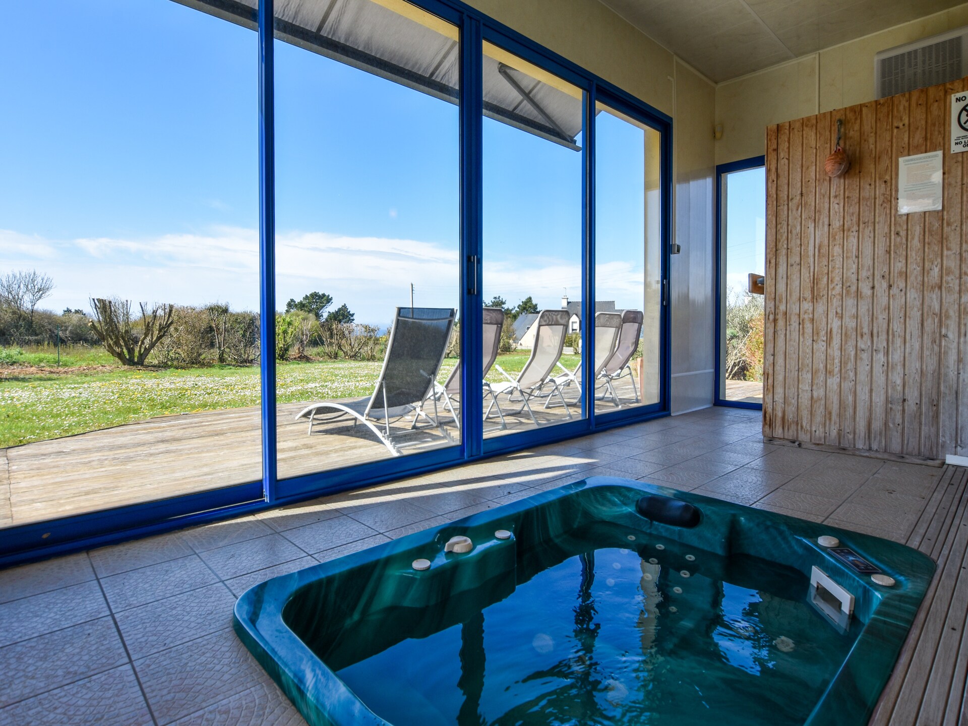 9-persoons villa met wellness aan zee in Moëlan-sur-Mer - foto 38