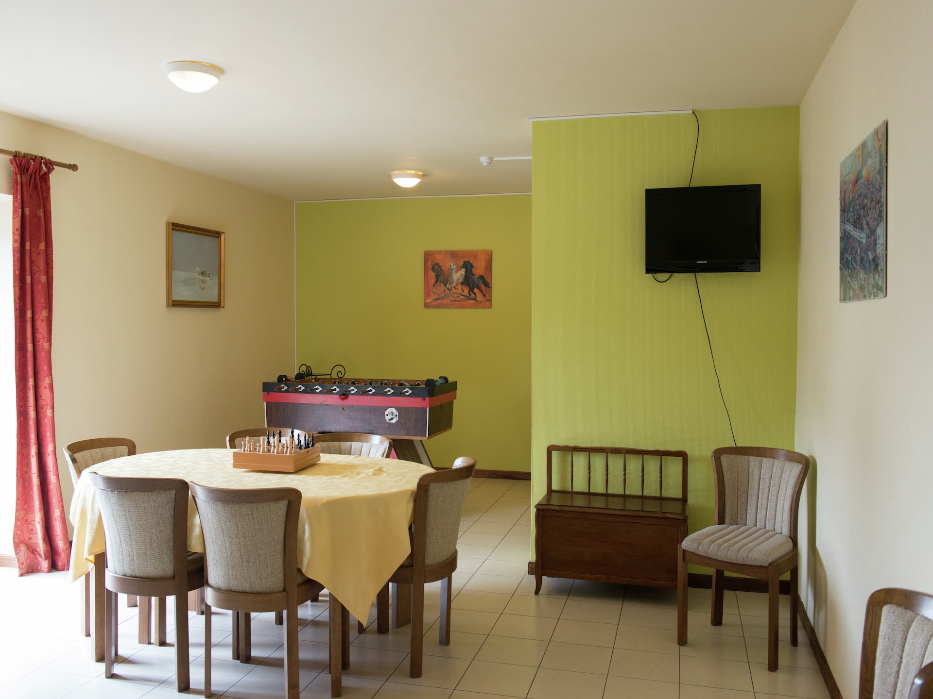 Vlakbij centrum Waimes: 28-persoons vakantiehuis met wellness - foto 4