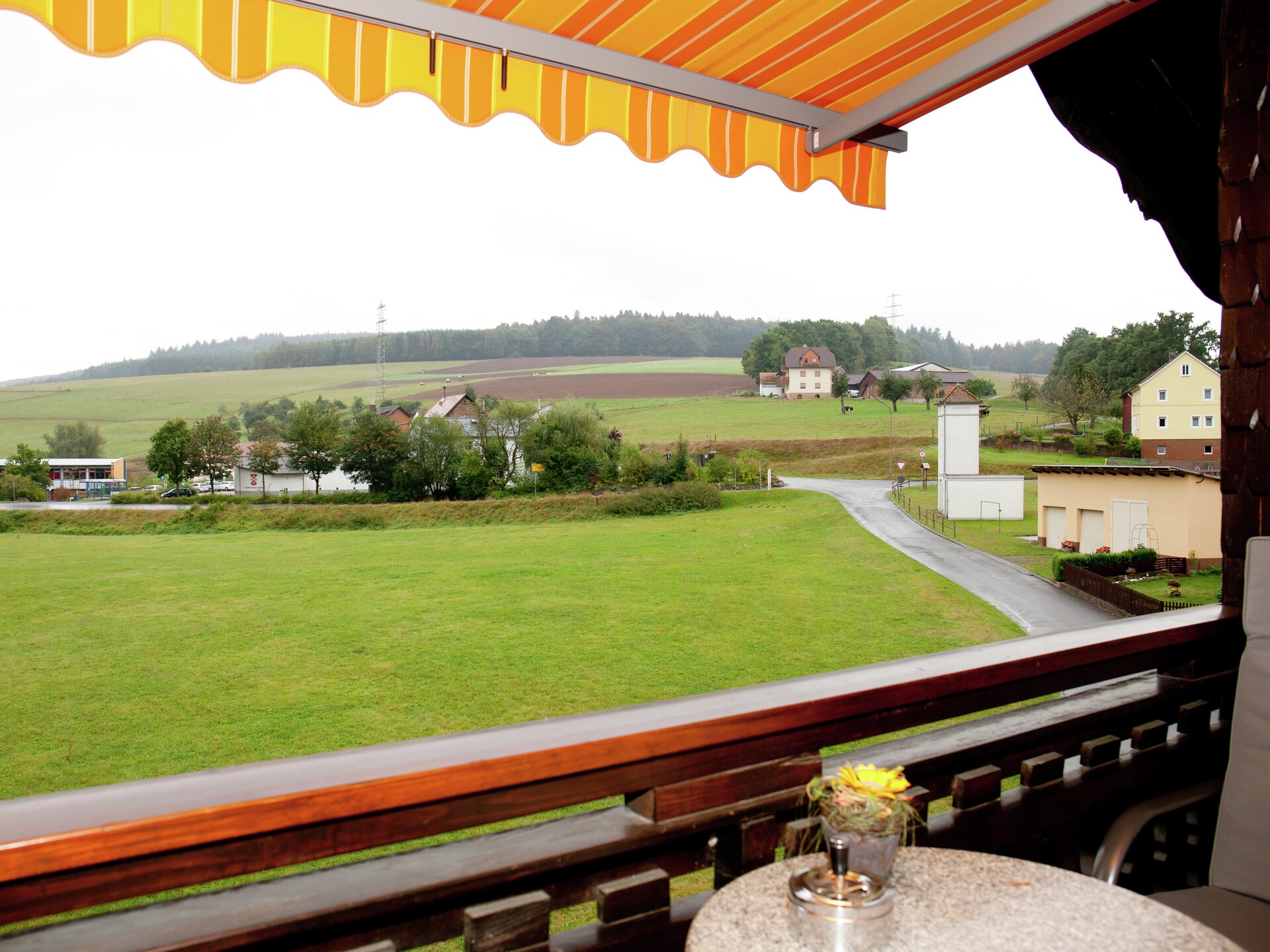 Ruim 4-slaapkamerappartement met balkons in het bosrijke Mossautal - foto 27