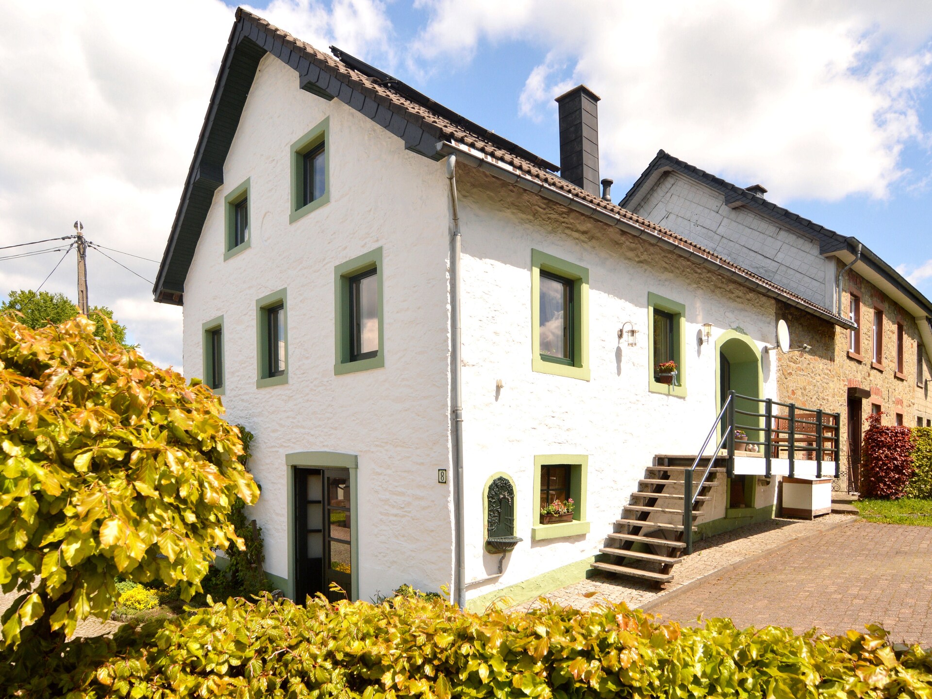 Vakantiehuis Am Burggarten in Bütgenbach: sauna, tuin en dichtbij het meer - foto 1