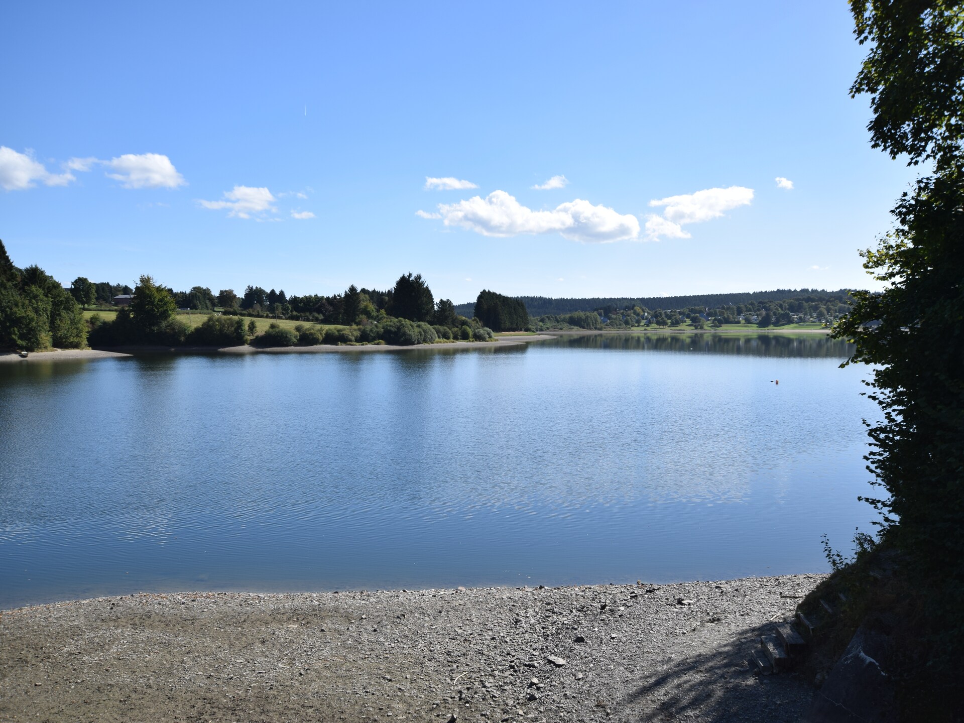 Vakantiehuis Am Burggarten in Bütgenbach: sauna, tuin en dichtbij het meer - foto 36