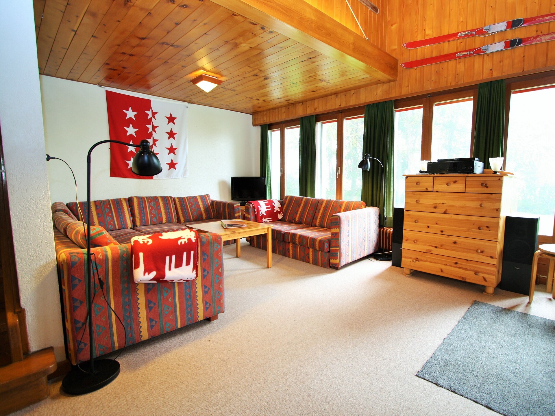 Chalet Le Chaînon: Ruim chalet voor 10 in de bossen bij Crans-Montana - foto 9