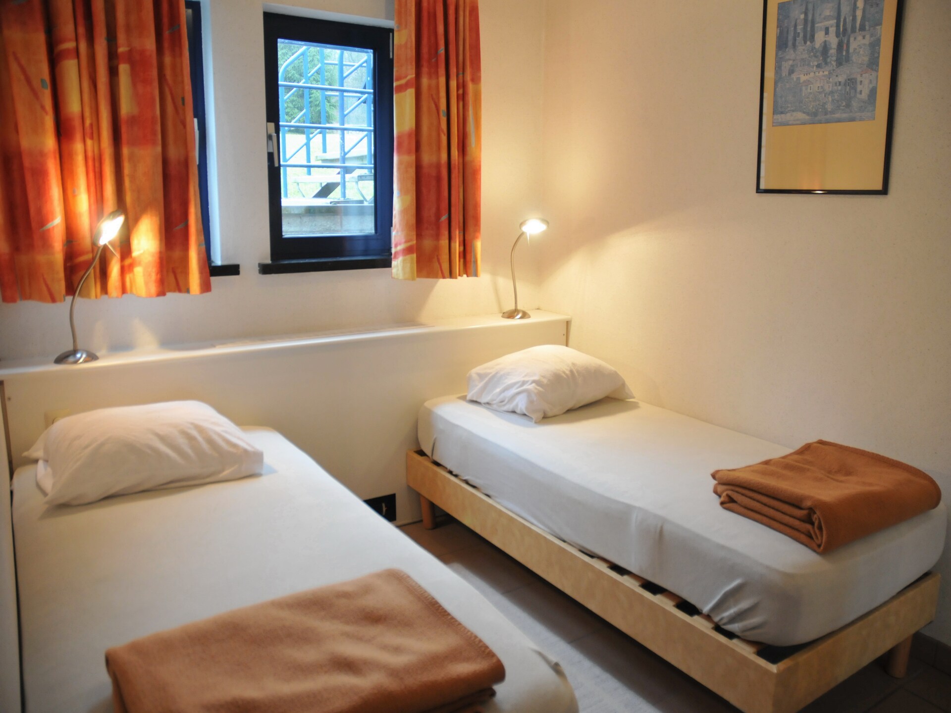 Rustiek appartement in Durbuy met open haard, tuin en zwembad - foto 12