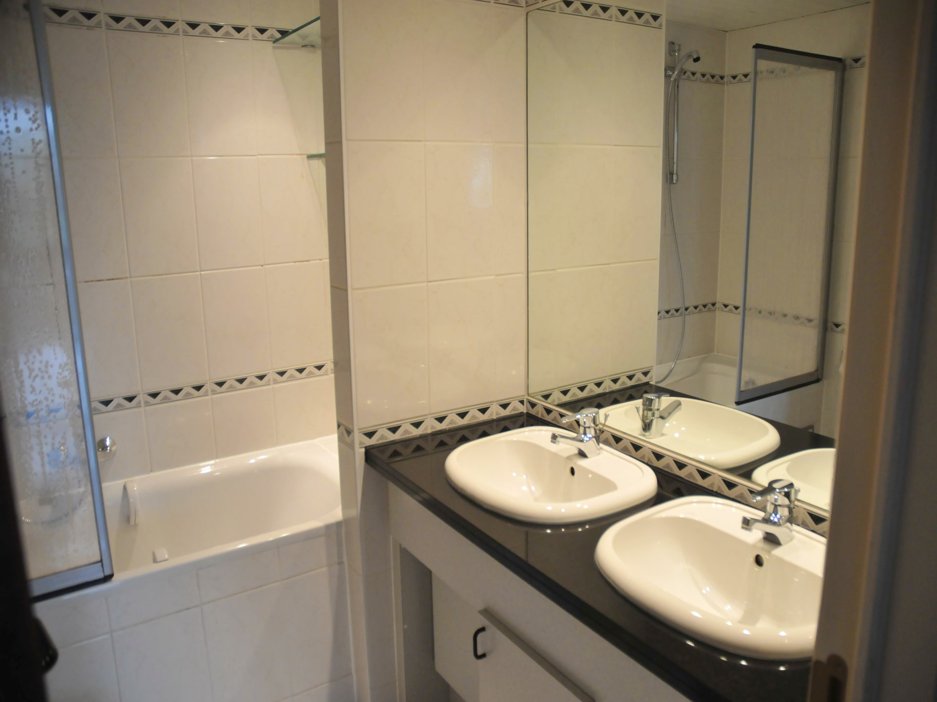 Rustiek appartement in Durbuy met open haard, tuin en zwembad - foto 13
