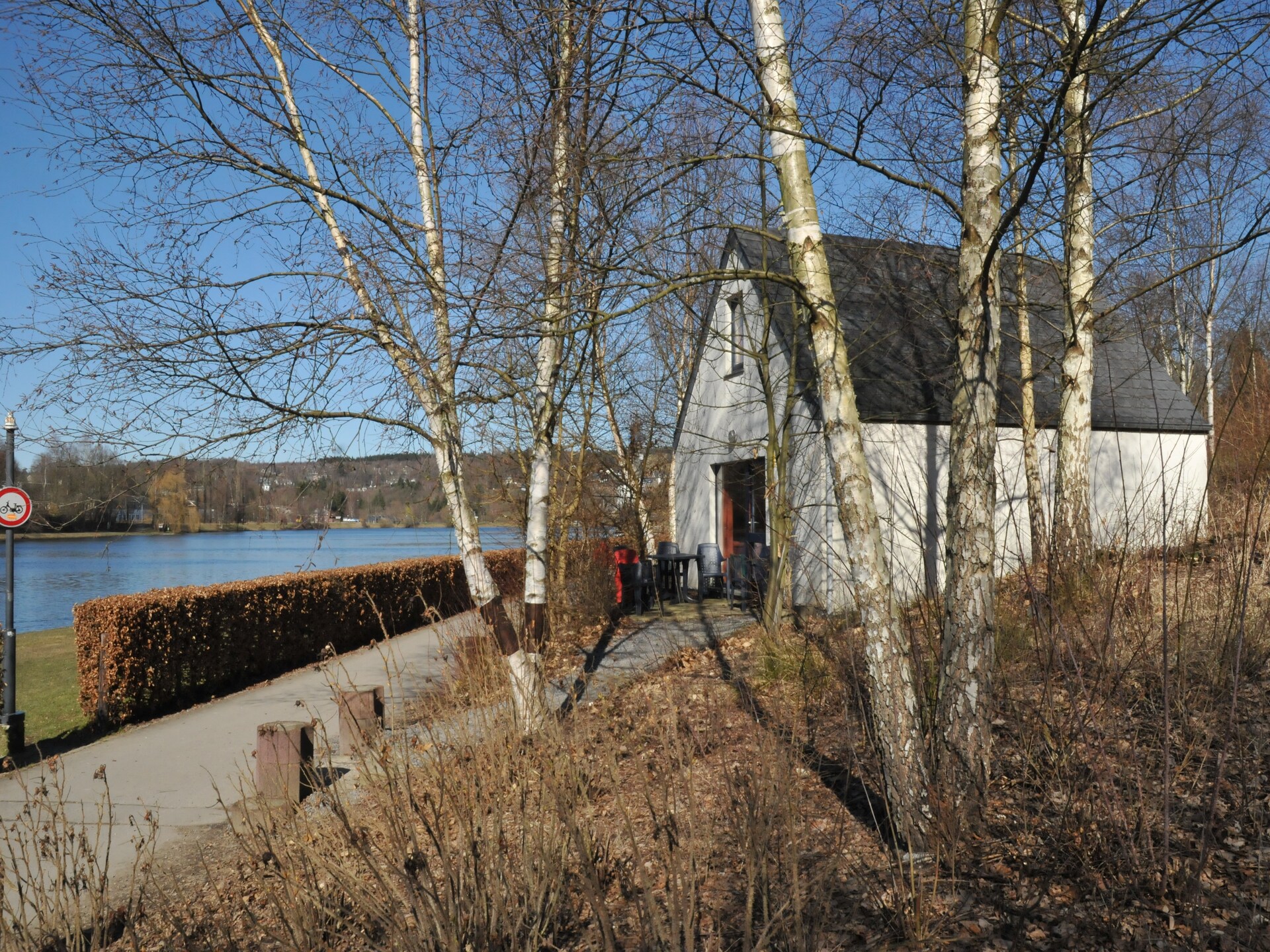 Sfeervol vissershuisje aan het meer in Vielsalm met sauna - foto 30