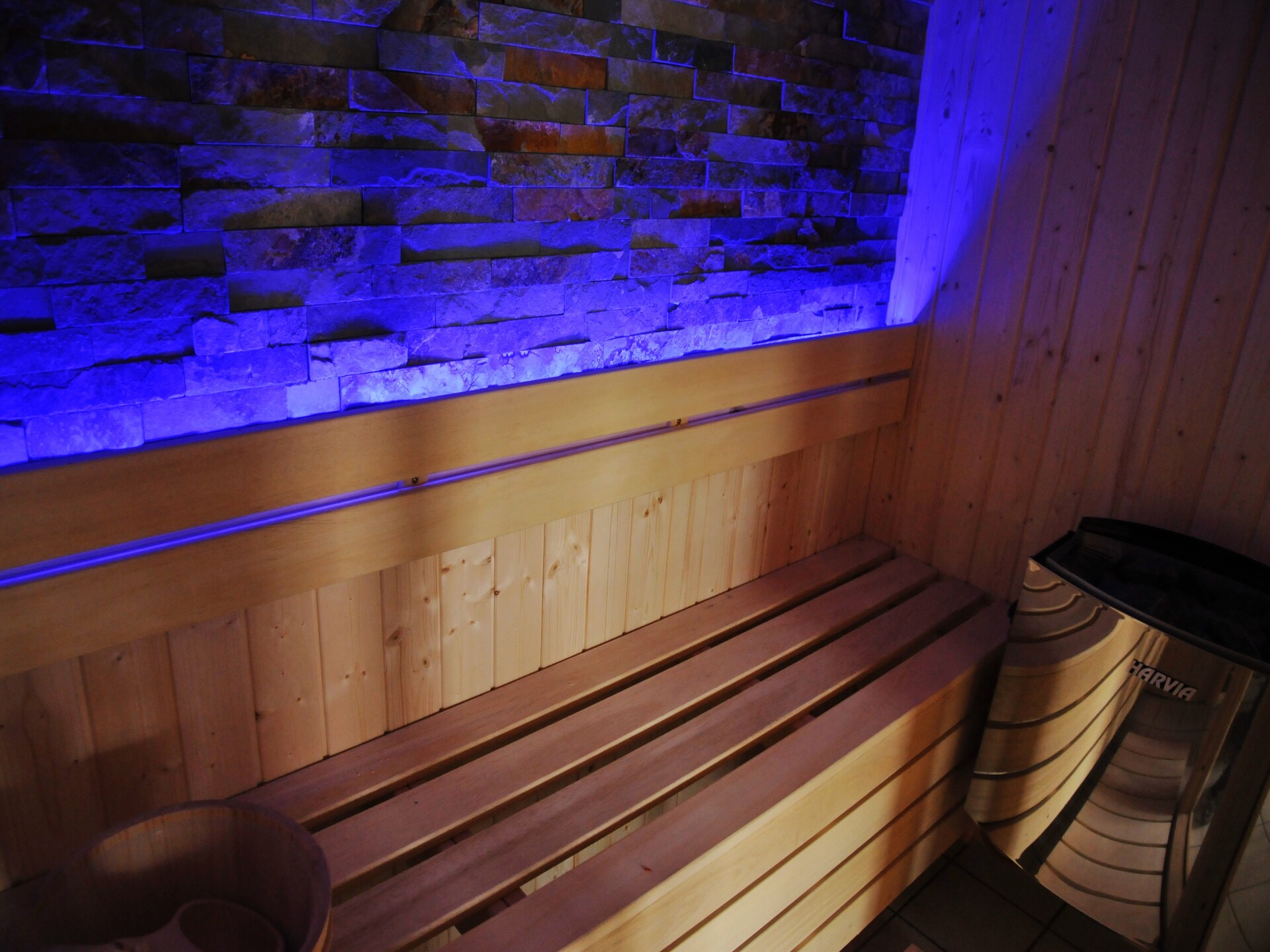 Sfeervol vissershuisje aan het meer in Vielsalm met sauna - foto 9