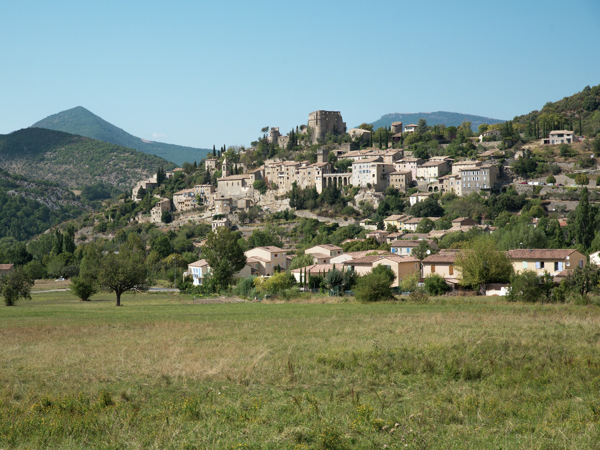 Koninklijk overnachten in een studio op Château des Gipières, Montbrun-les-Bains - foto 17