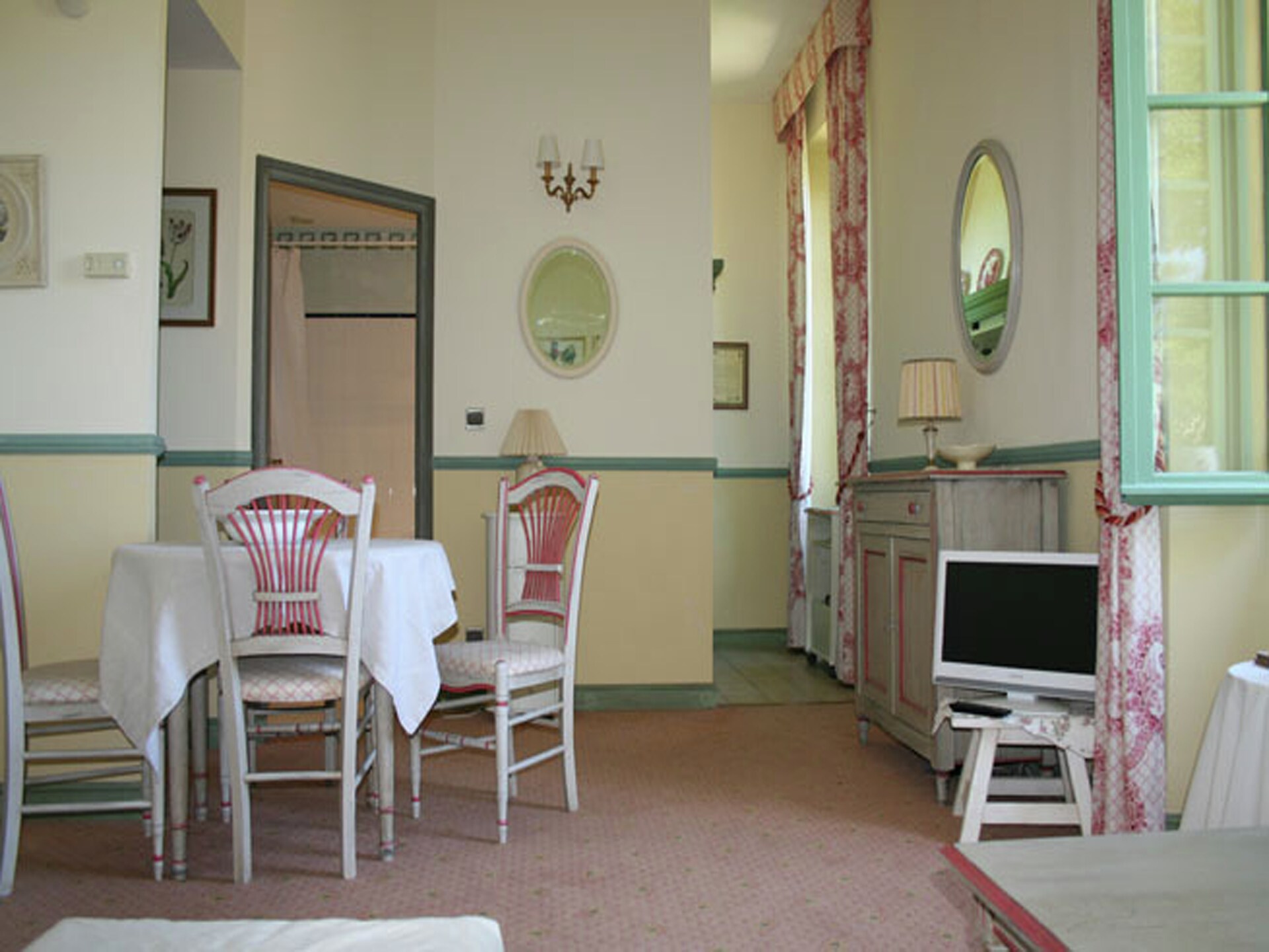 Koninklijk overnachten in een studio op Château des Gipières, Montbrun-les-Bains - foto 10