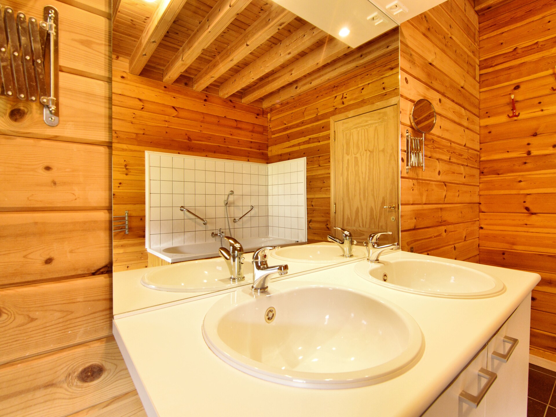 Ruim chalet voor 14 personen met sauna en speelruimte in de bossen bij Durbuy - foto 31