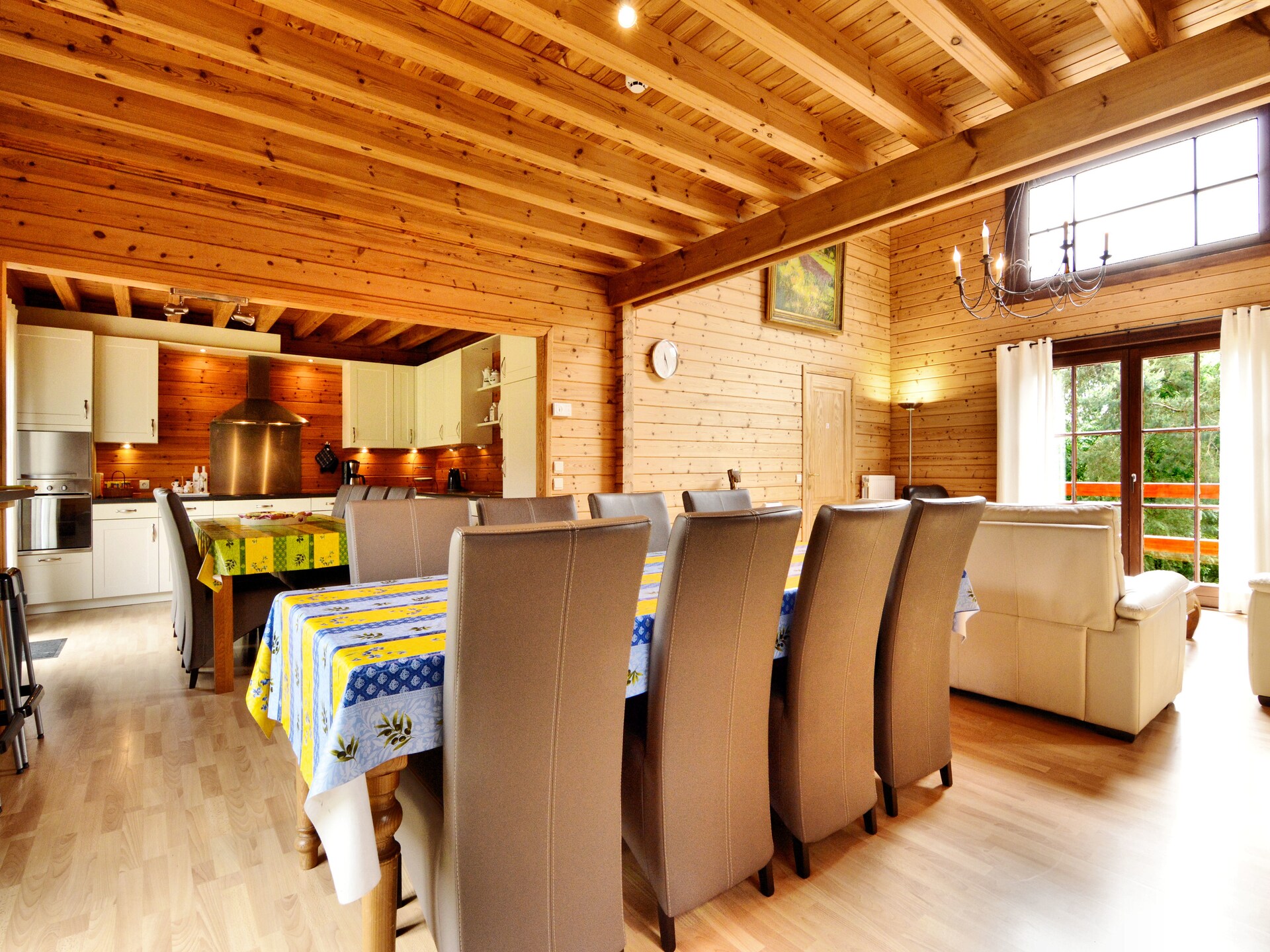 Ruim chalet voor 14 personen met sauna en speelruimte in de bossen bij Durbuy - foto 5