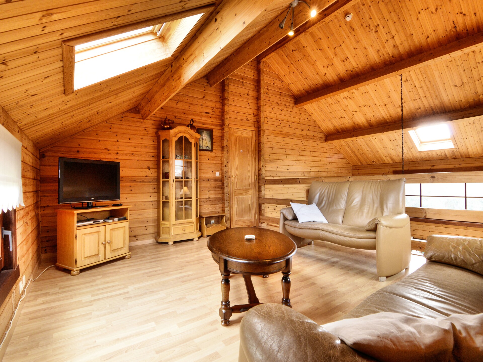 Ruim chalet voor 14 personen met sauna en speelruimte in de bossen bij Durbuy - foto 18