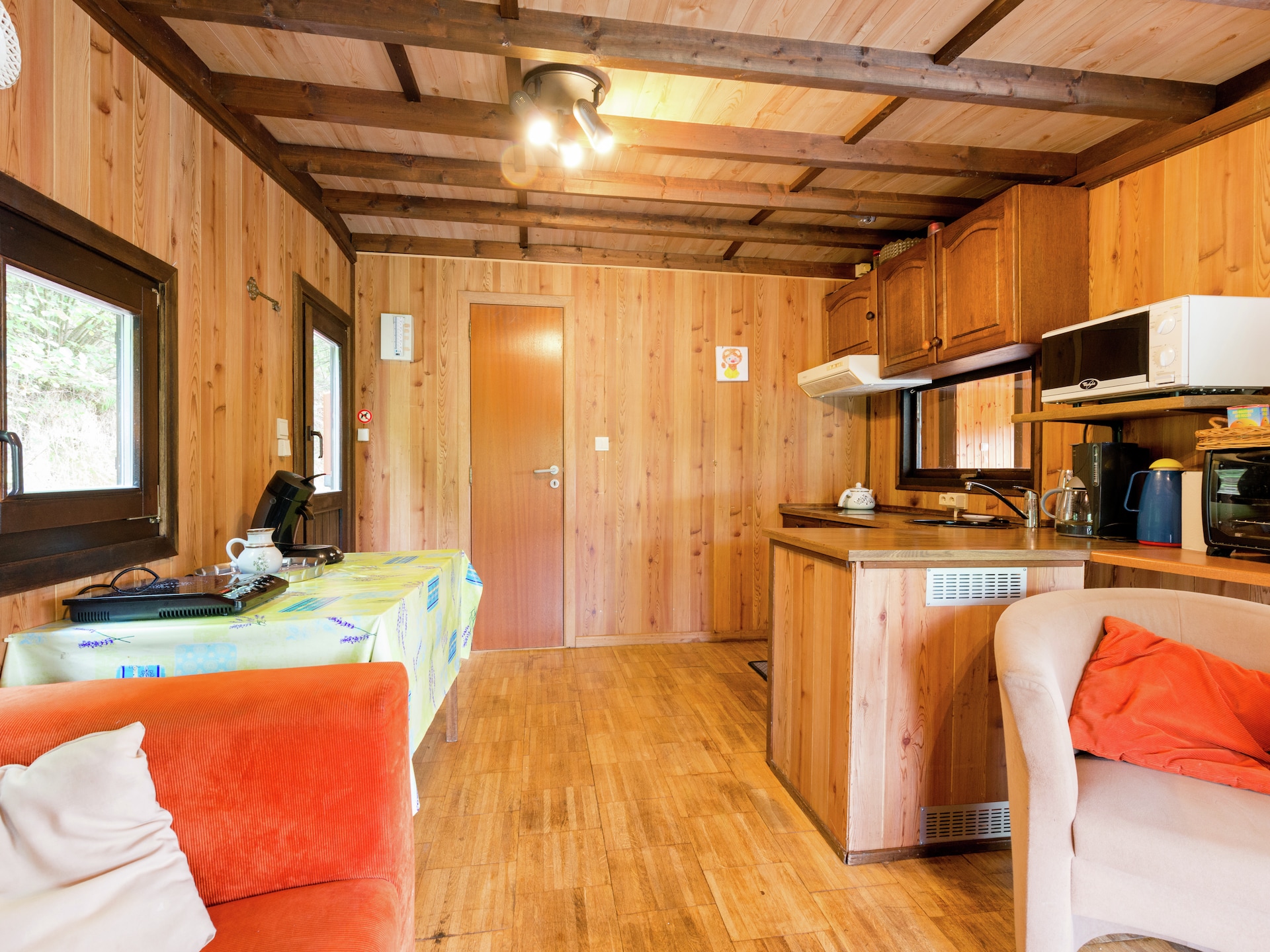 Op 1 km van het meer: 6-persoons chalet in Maboge - foto 4