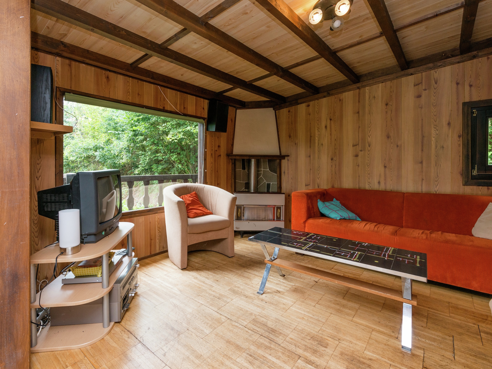 Op 1 km van het meer: 6-persoons chalet in Maboge - foto 9