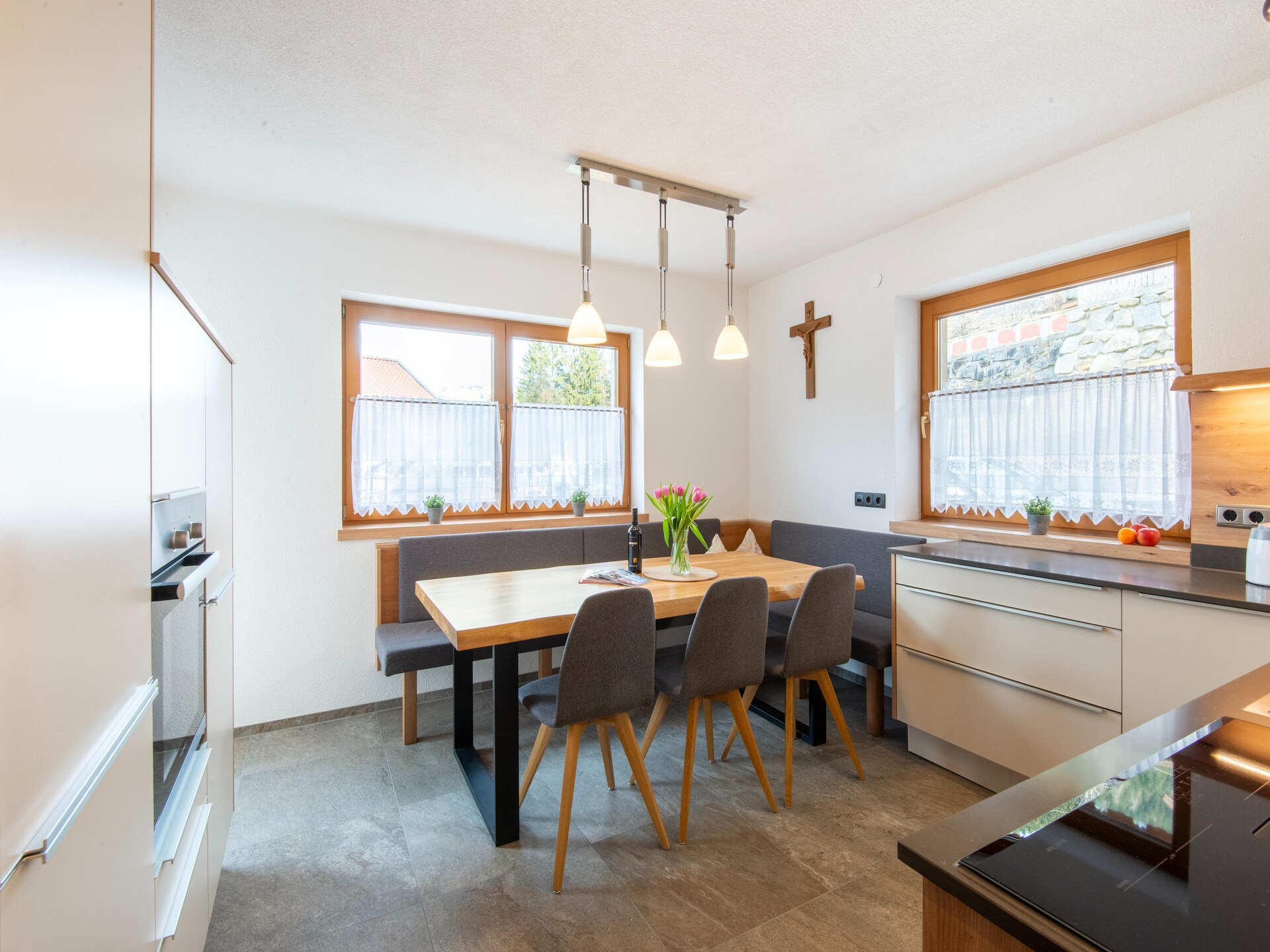 Ruim chalet voor 10 personen aan de Gerlosberg in Zell am Ziller - foto 11