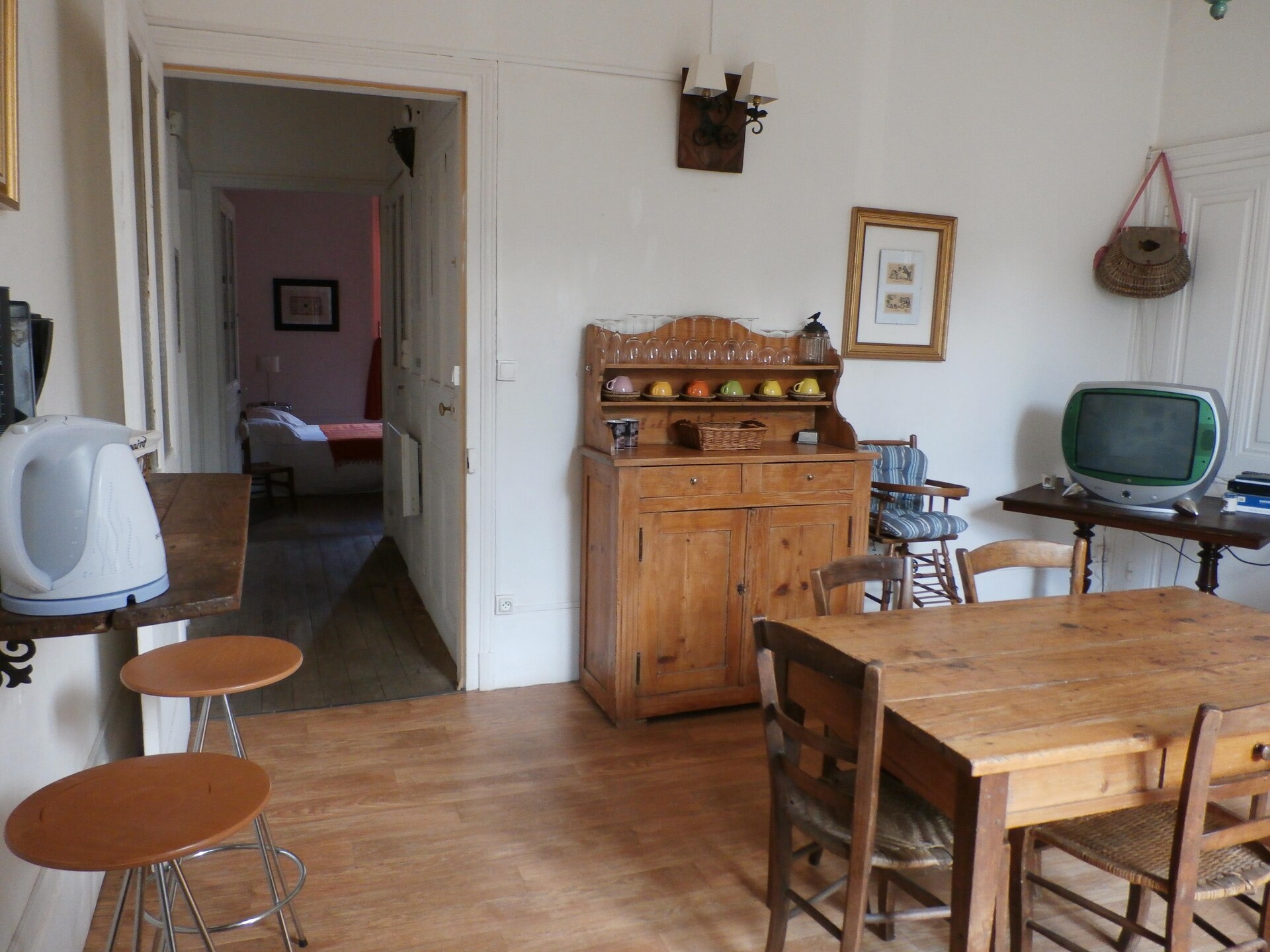 Karakteristiek vakantiehuis in centrum Gray met uitzicht op basiliek - foto 25