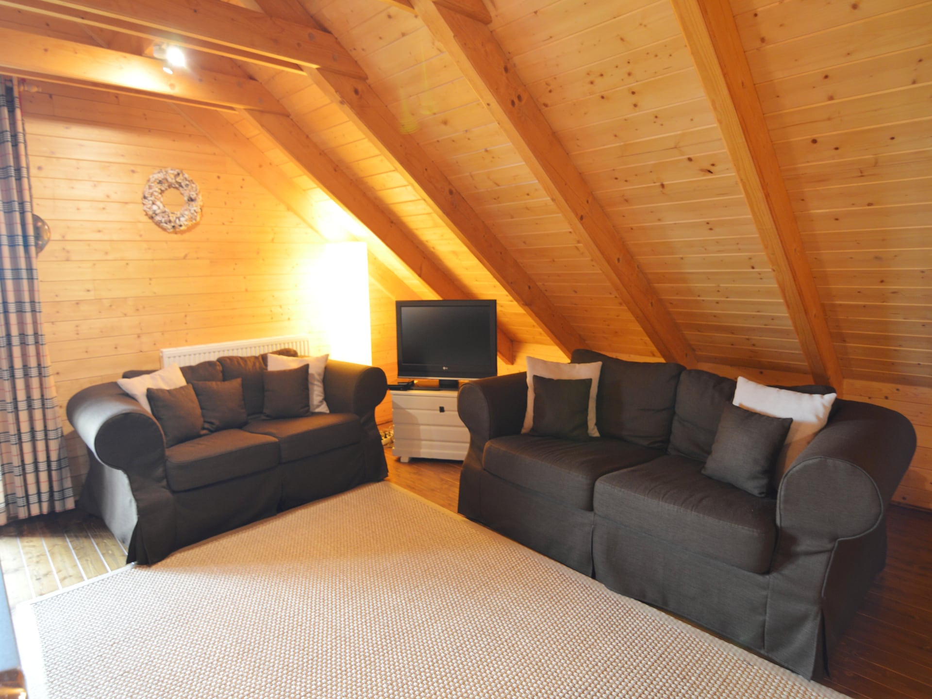 8-persoons chalet met sauna en bubbelbad in Septon - foto 39
