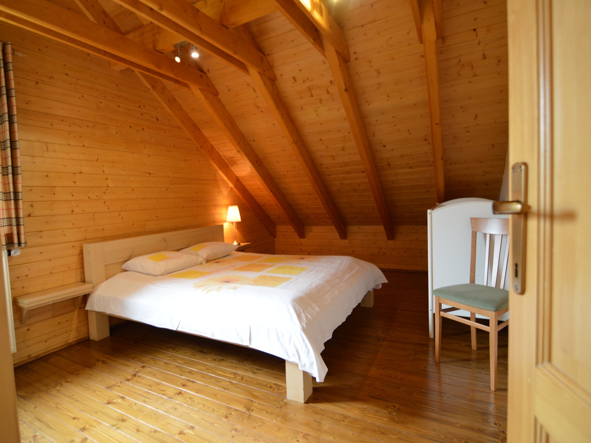 8-persoons chalet met sauna en bubbelbad in Septon - foto 18