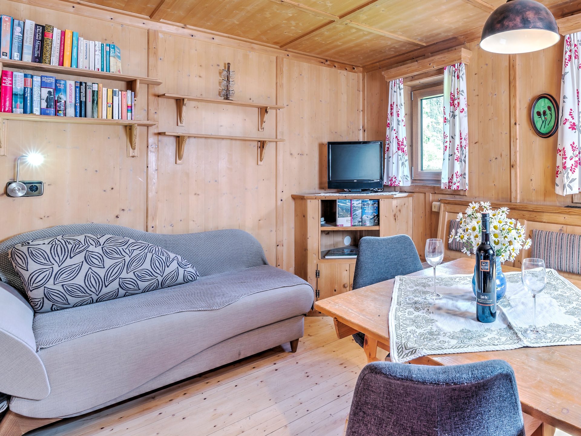 Op 1,0 km van de piste: Vakantiehuis Schmiddle in Matrei - foto 9