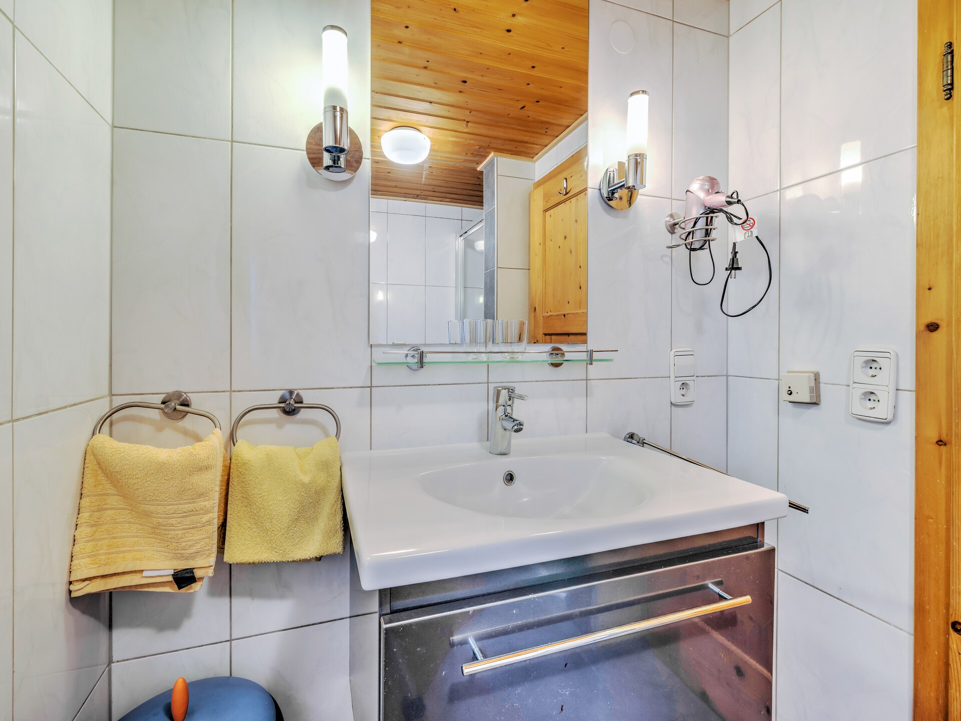 Op 1,0 km van de piste: Vakantiehuis Schmiddle in Matrei - foto 21