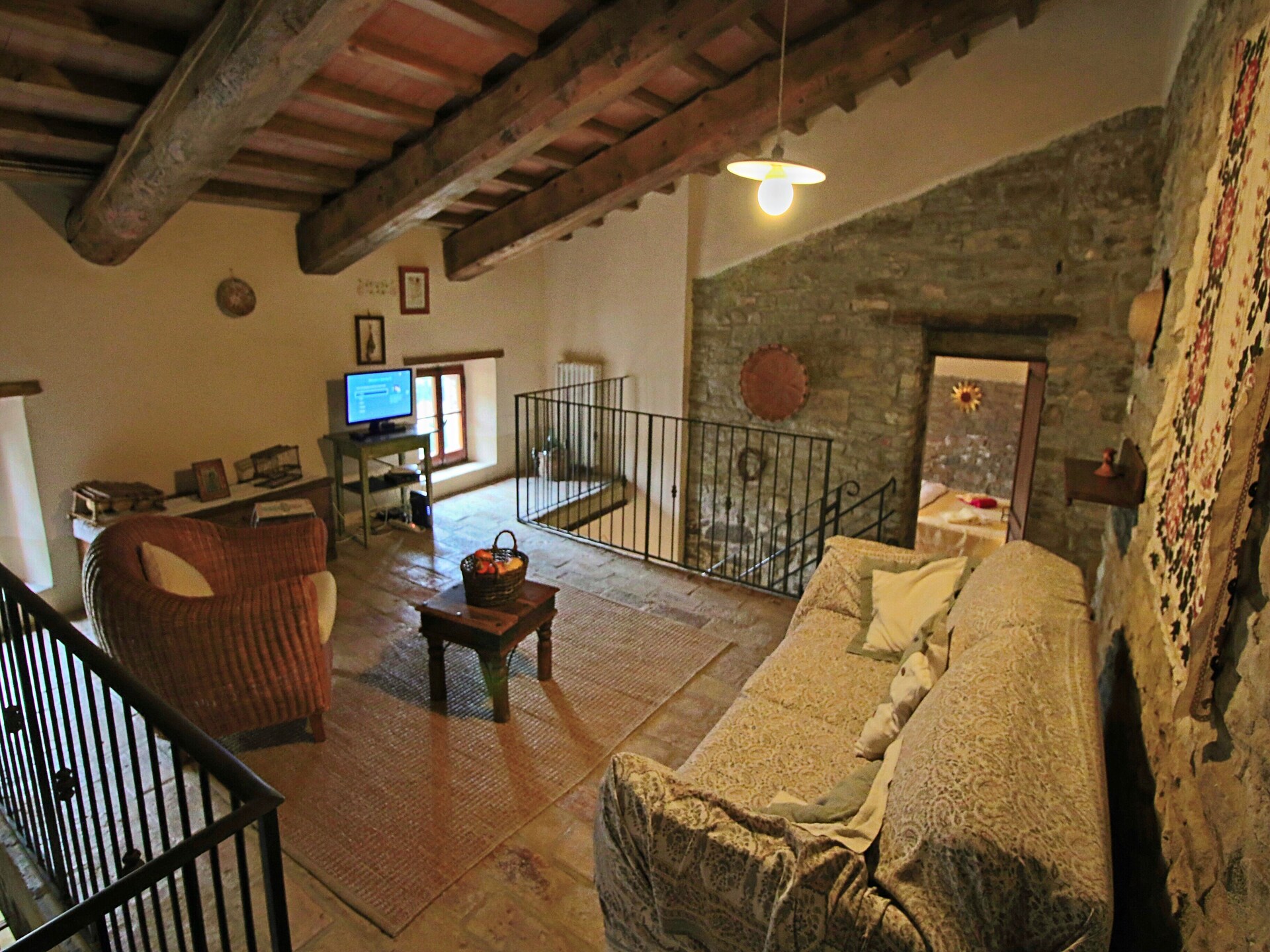 Ruim 17e-eeuws boerderijappartement in de truffelstreek bij Apecchio - foto 16