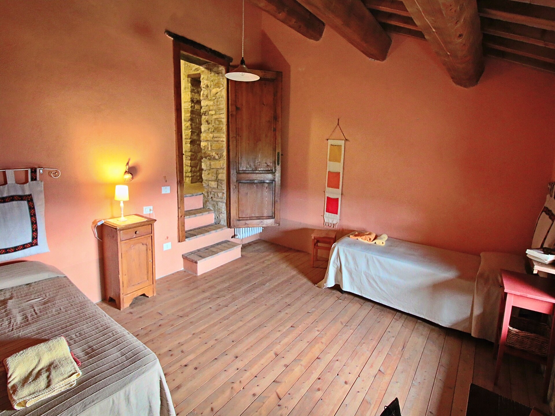 Ruim 17e-eeuws boerderijappartement in de truffelstreek bij Apecchio - foto 25